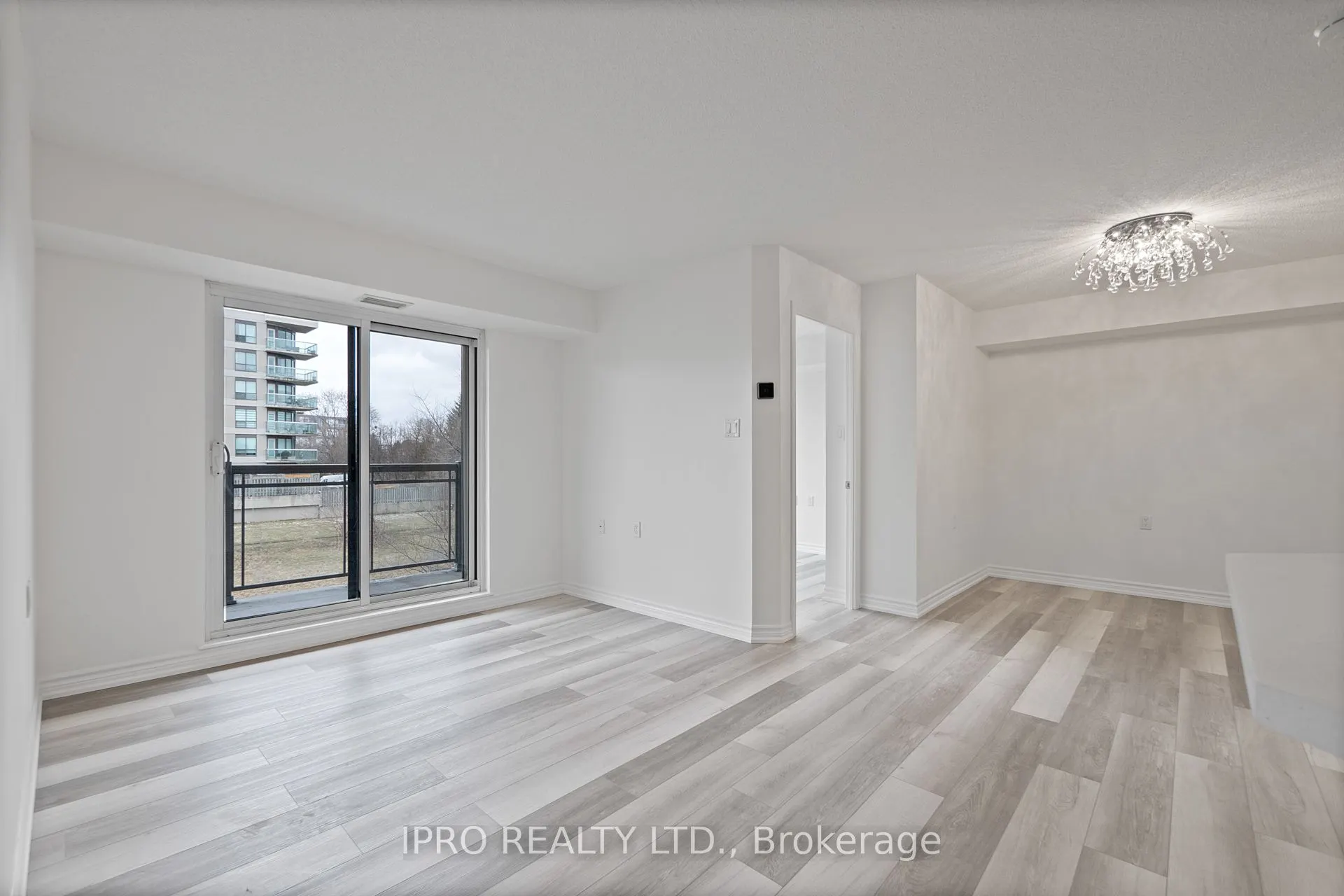 872 Sheppard Avenue W, #213