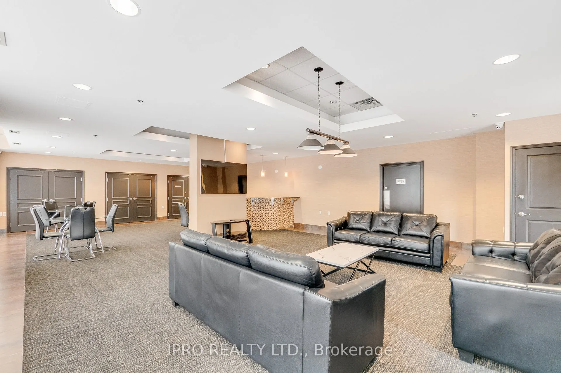 872 Sheppard Avenue W, #213