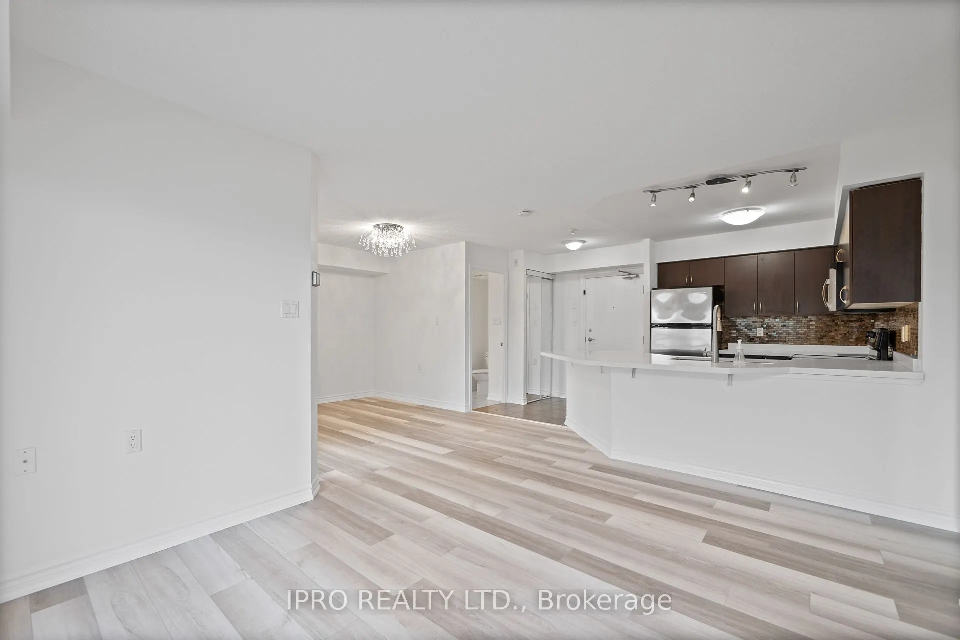 872 Sheppard Avenue W, #213