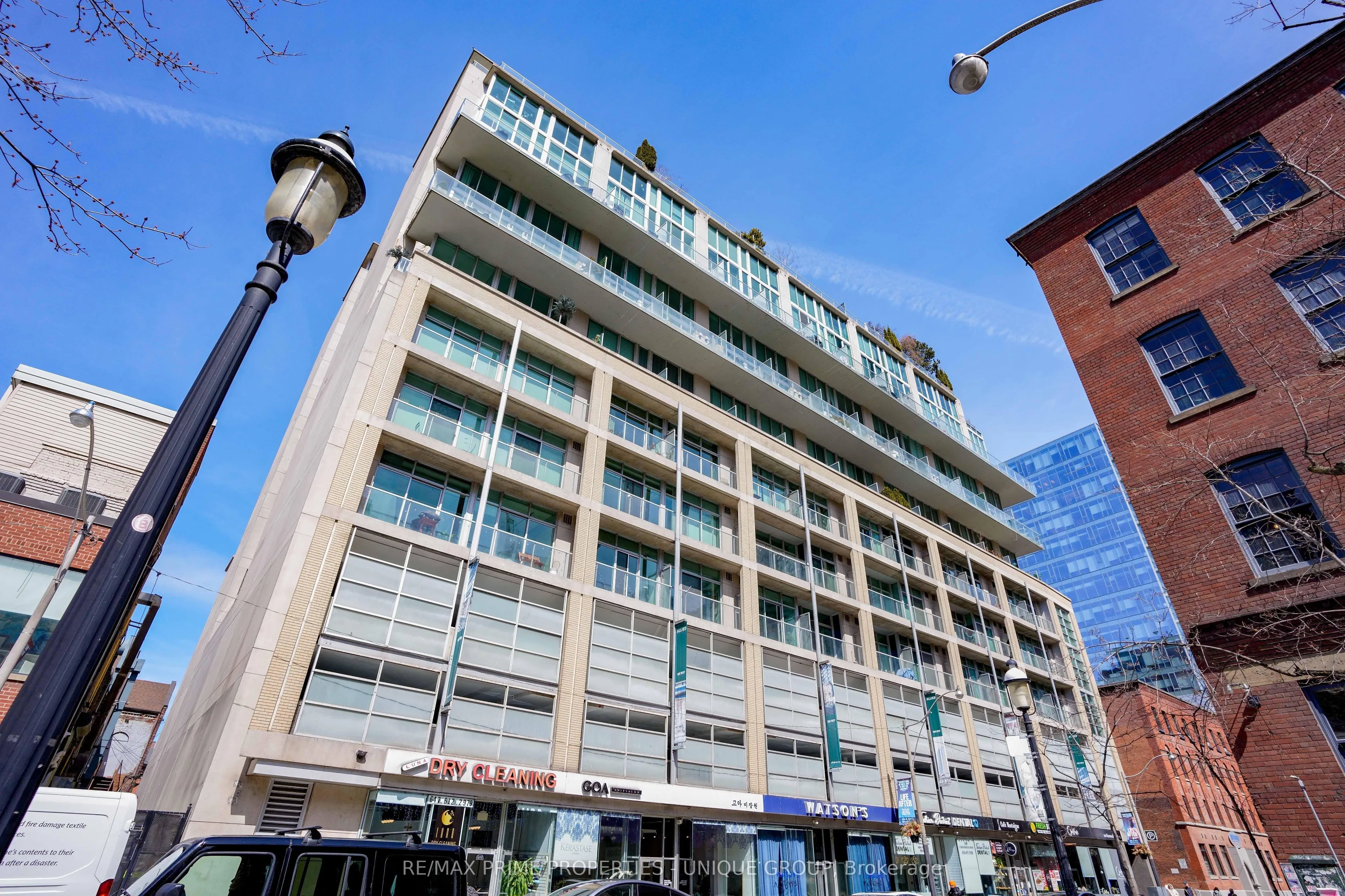 388 Richmond Street W, #923