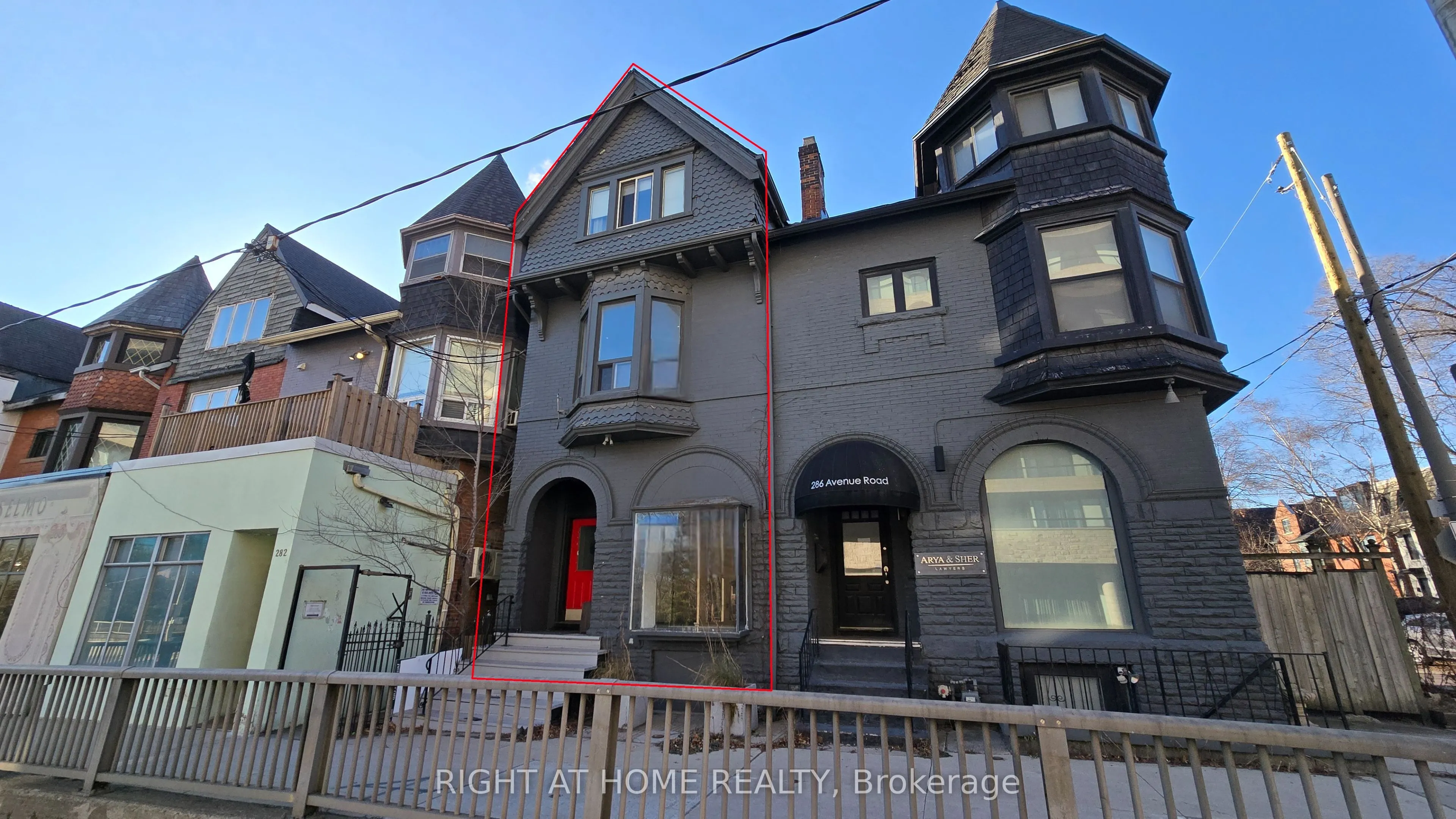 284 Avenue Road
