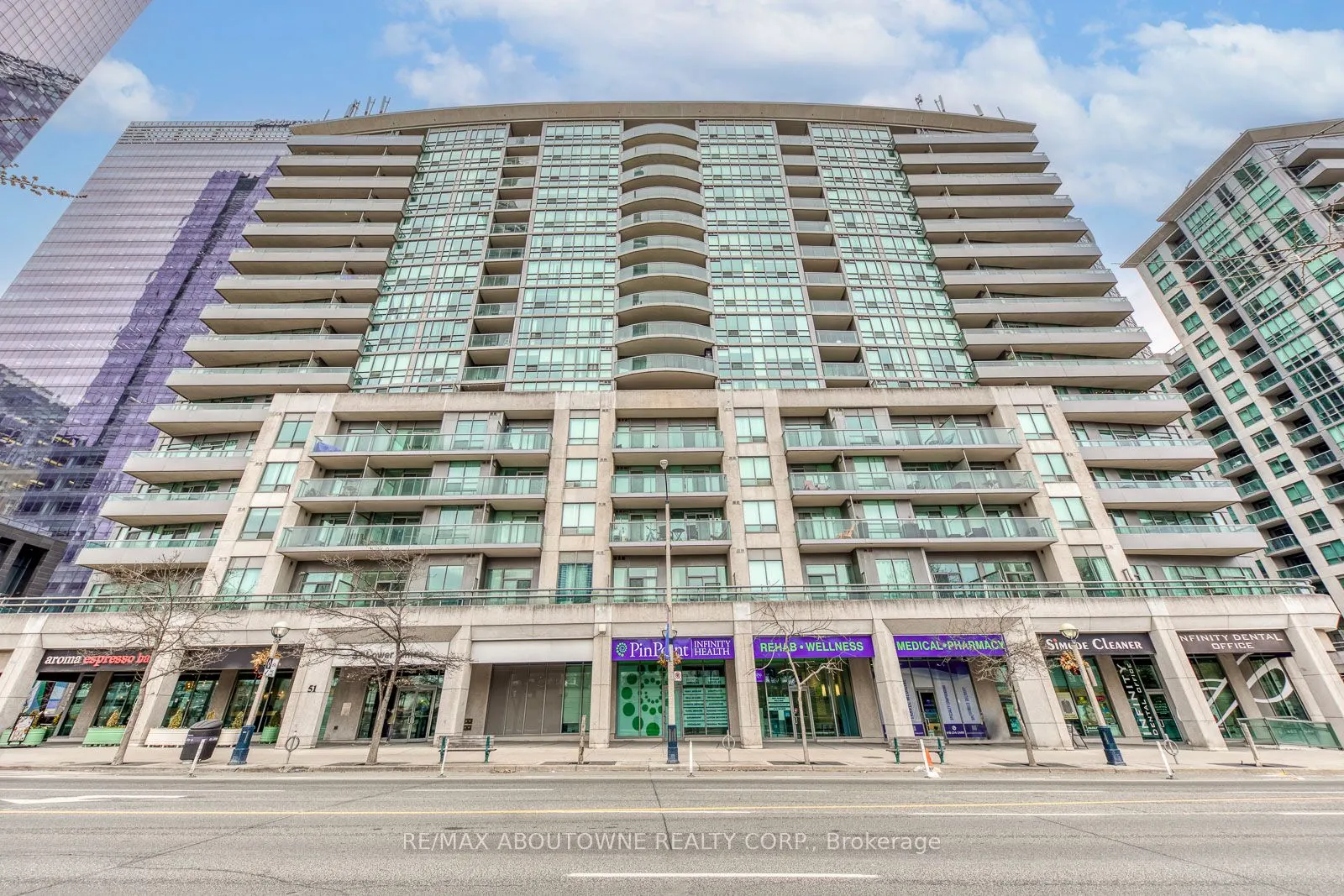 51 Lower Simcoe Street, #703