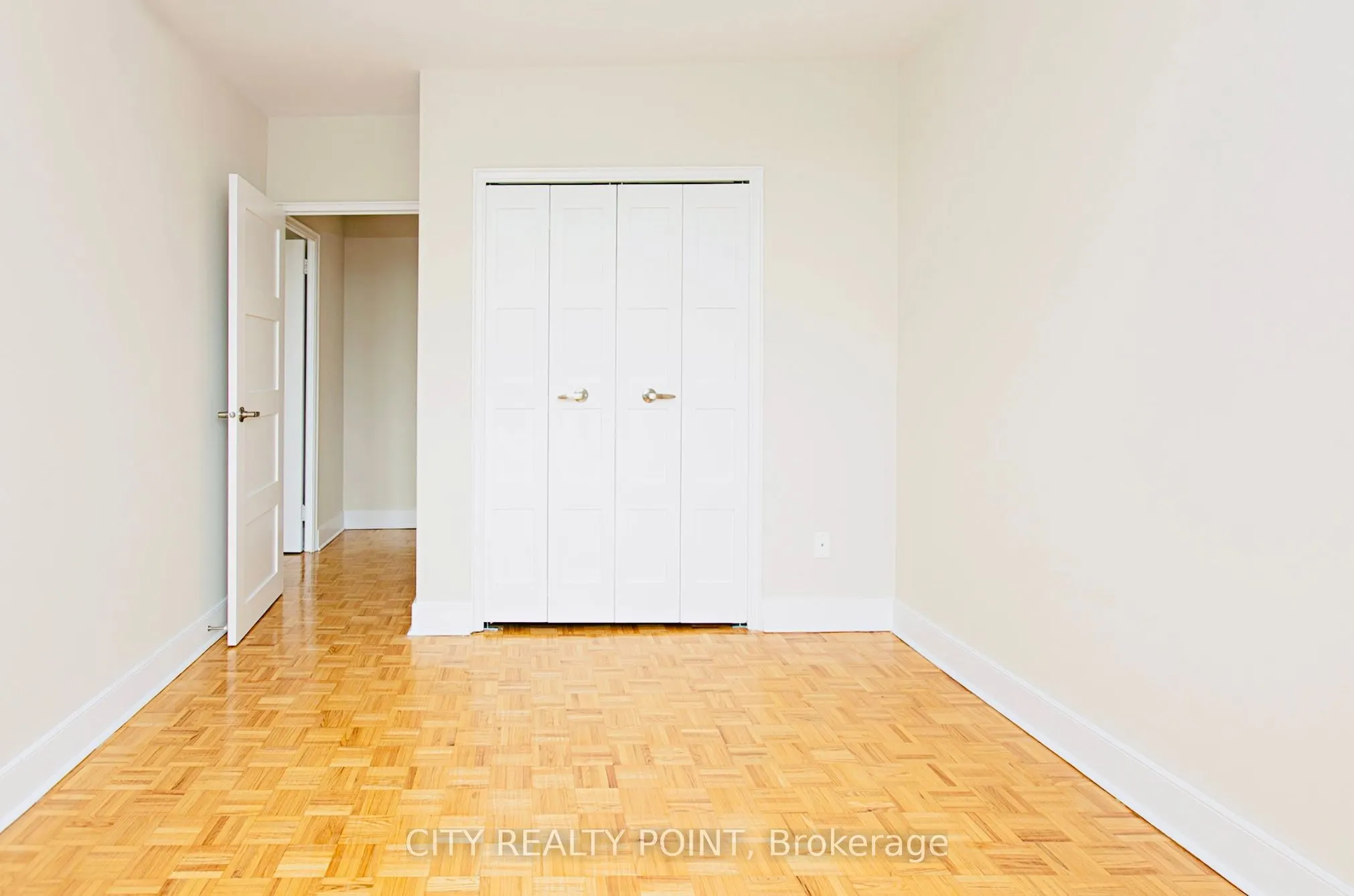 10 Shallmar Boulevard #507