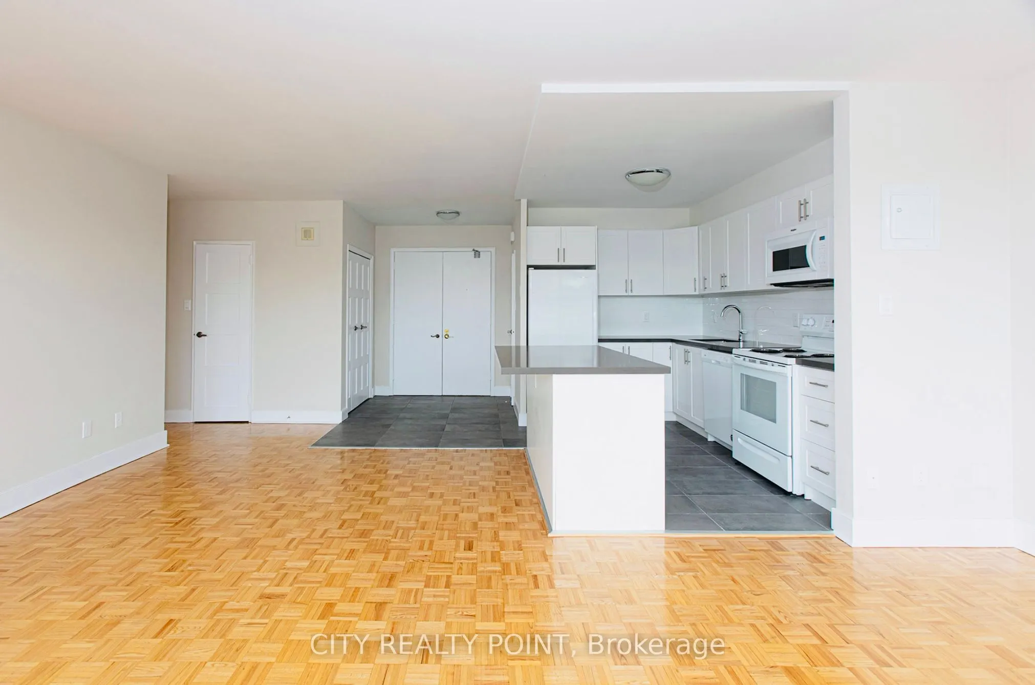 10 Shallmar Boulevard #507