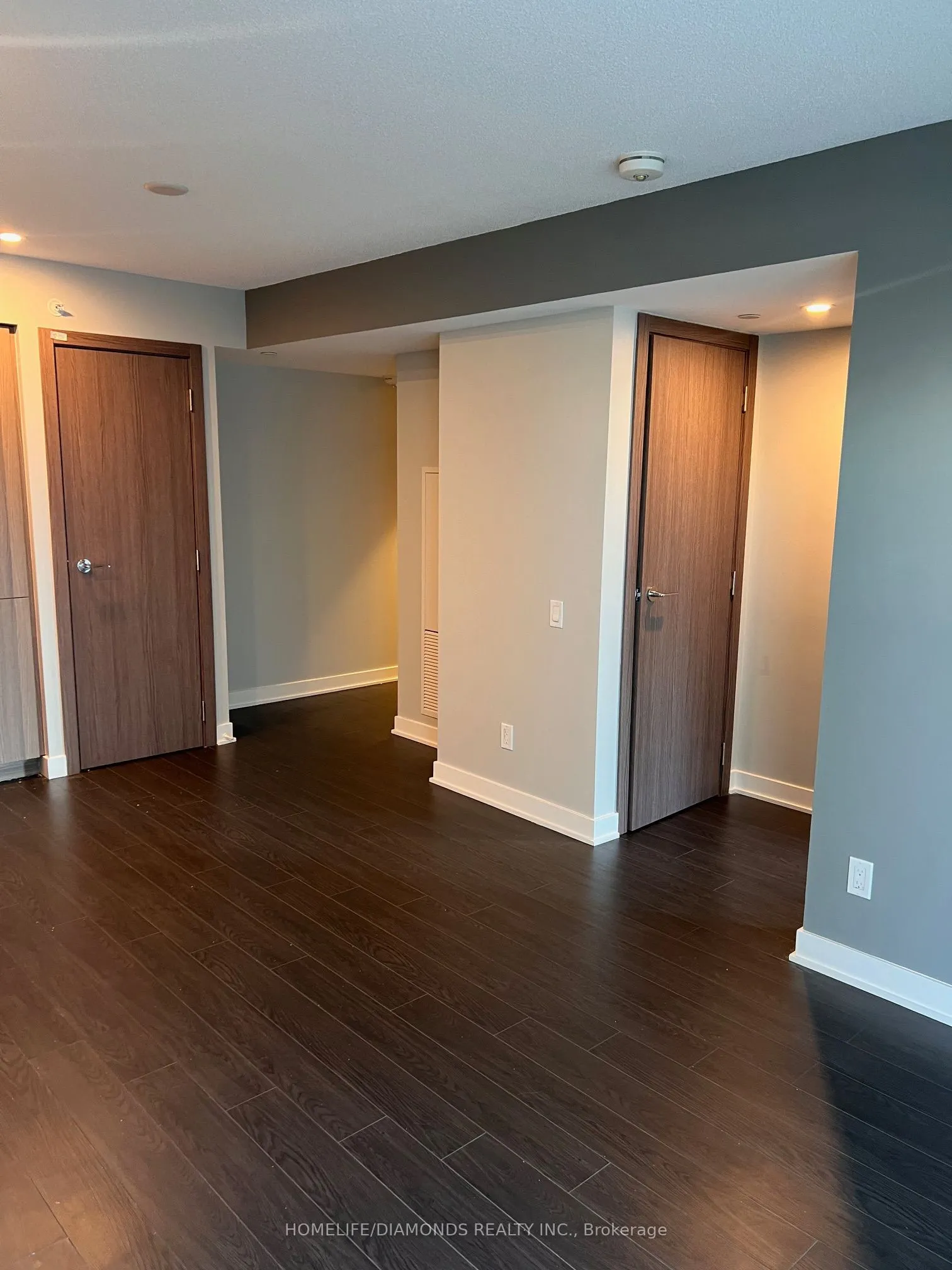 19 BATHURST Street, #816