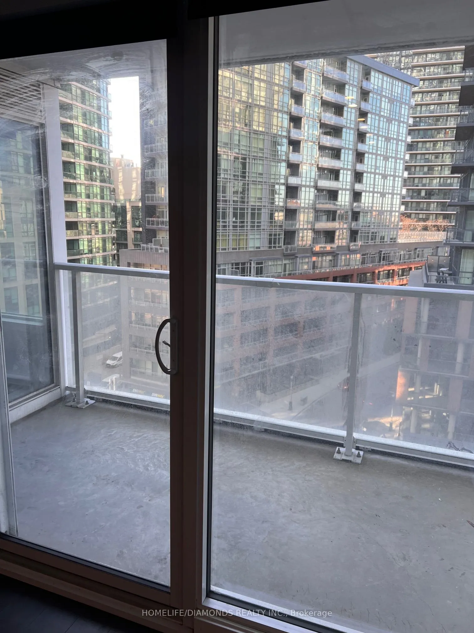 19 BATHURST Street, #816