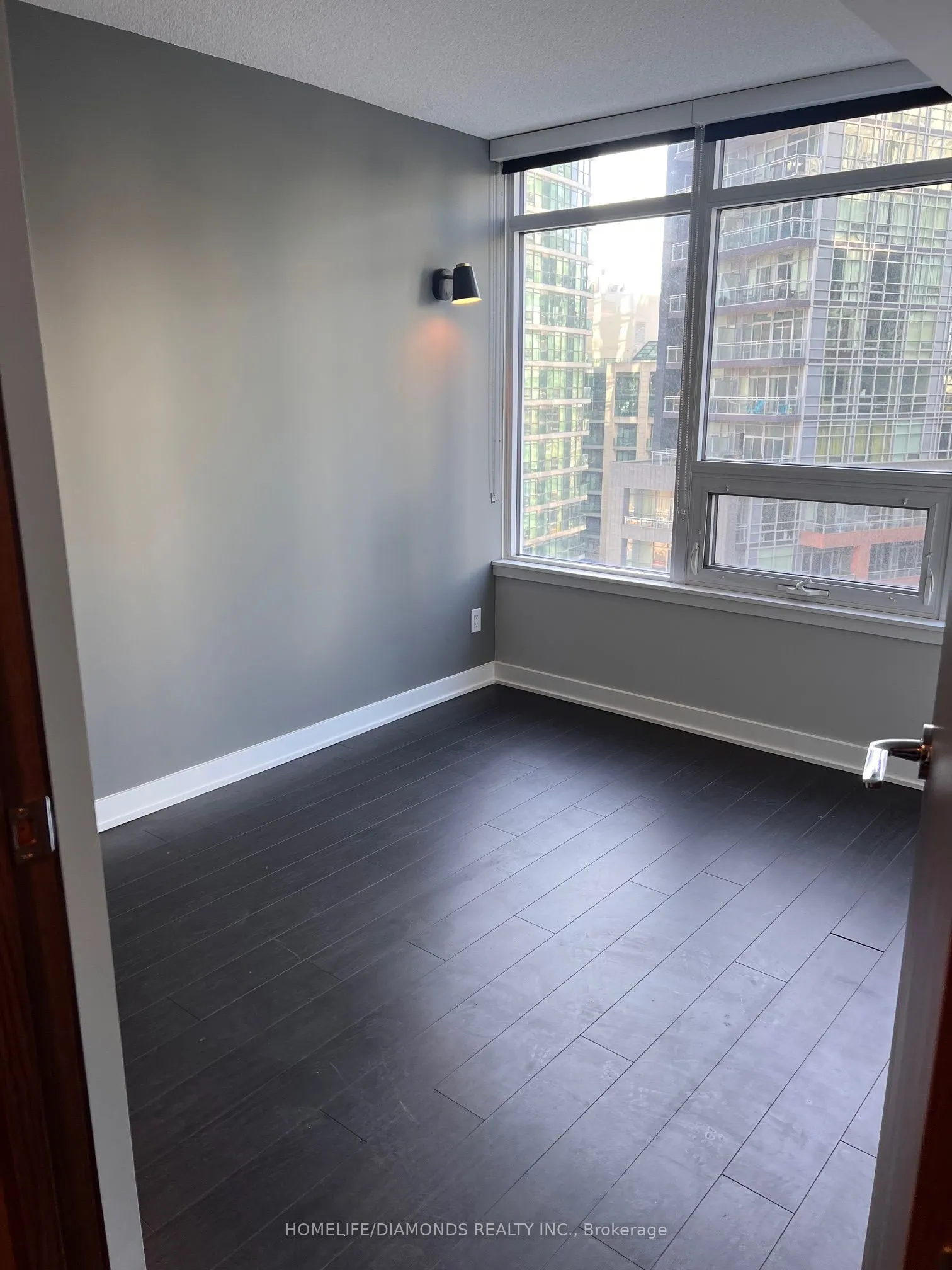19 BATHURST Street, #816