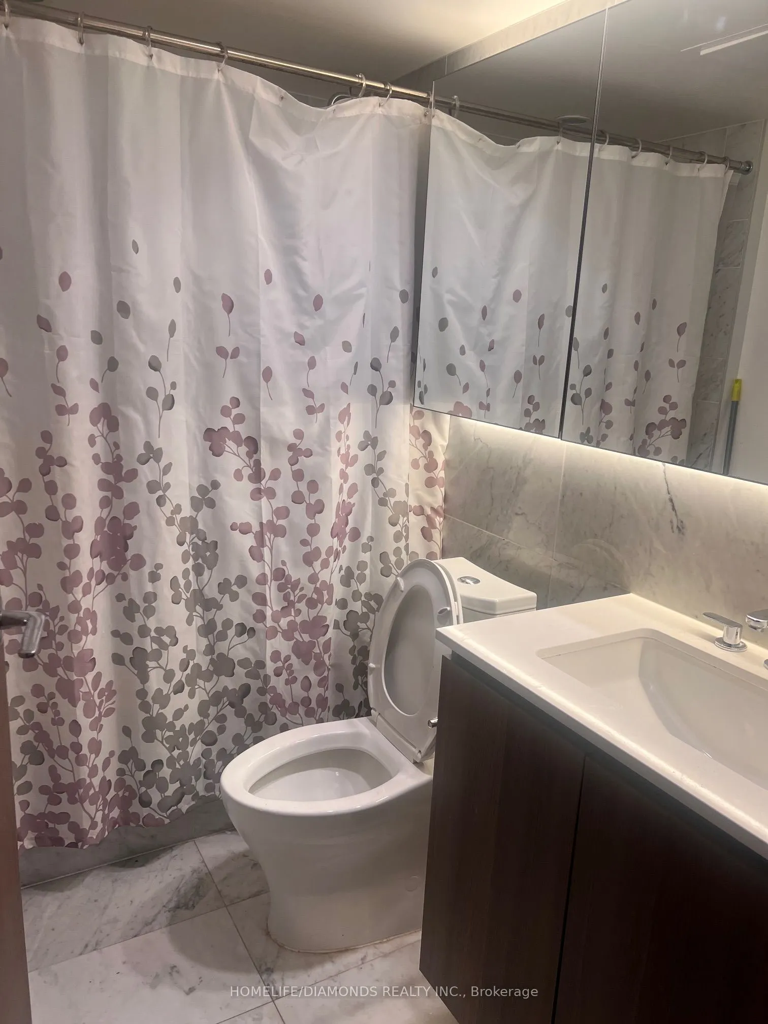 19 BATHURST Street, #816