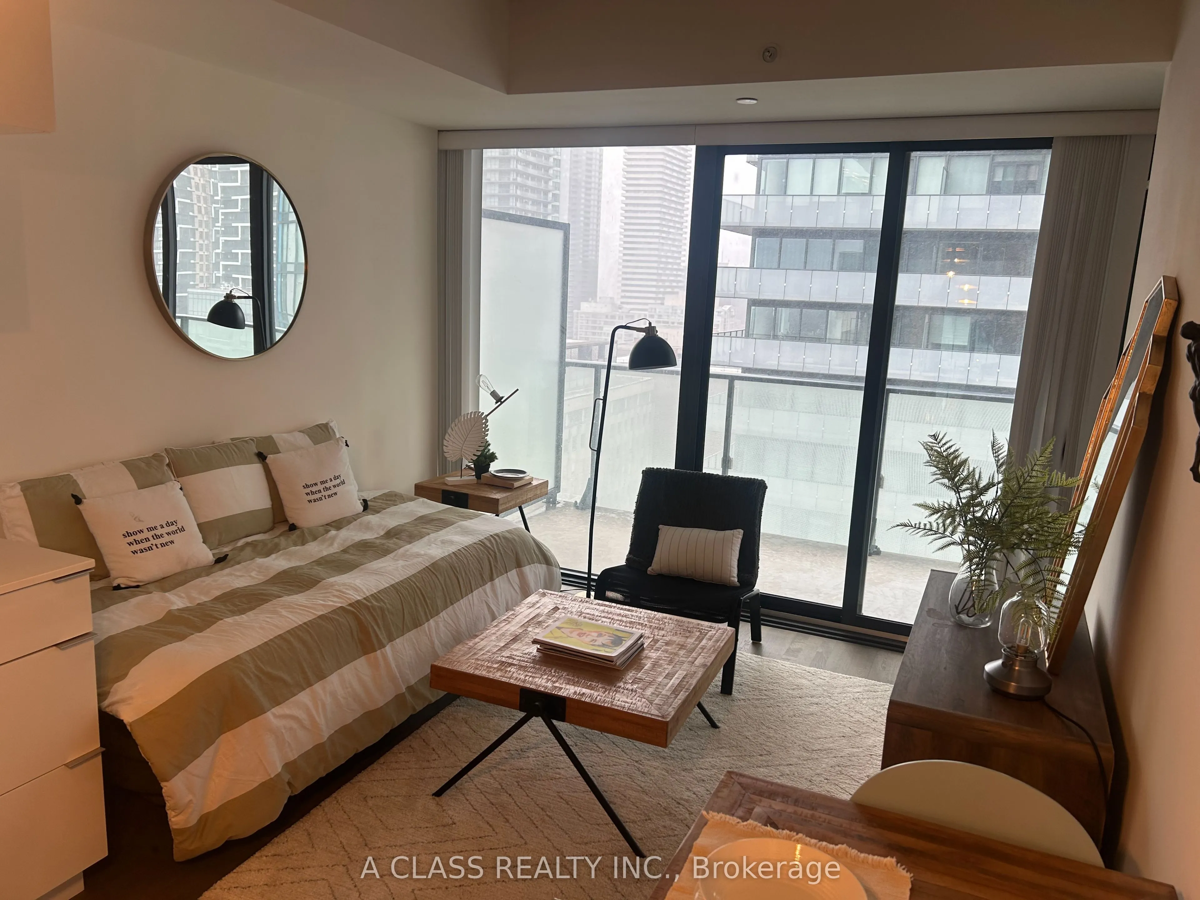 185 Roehampton Avenue S #1710