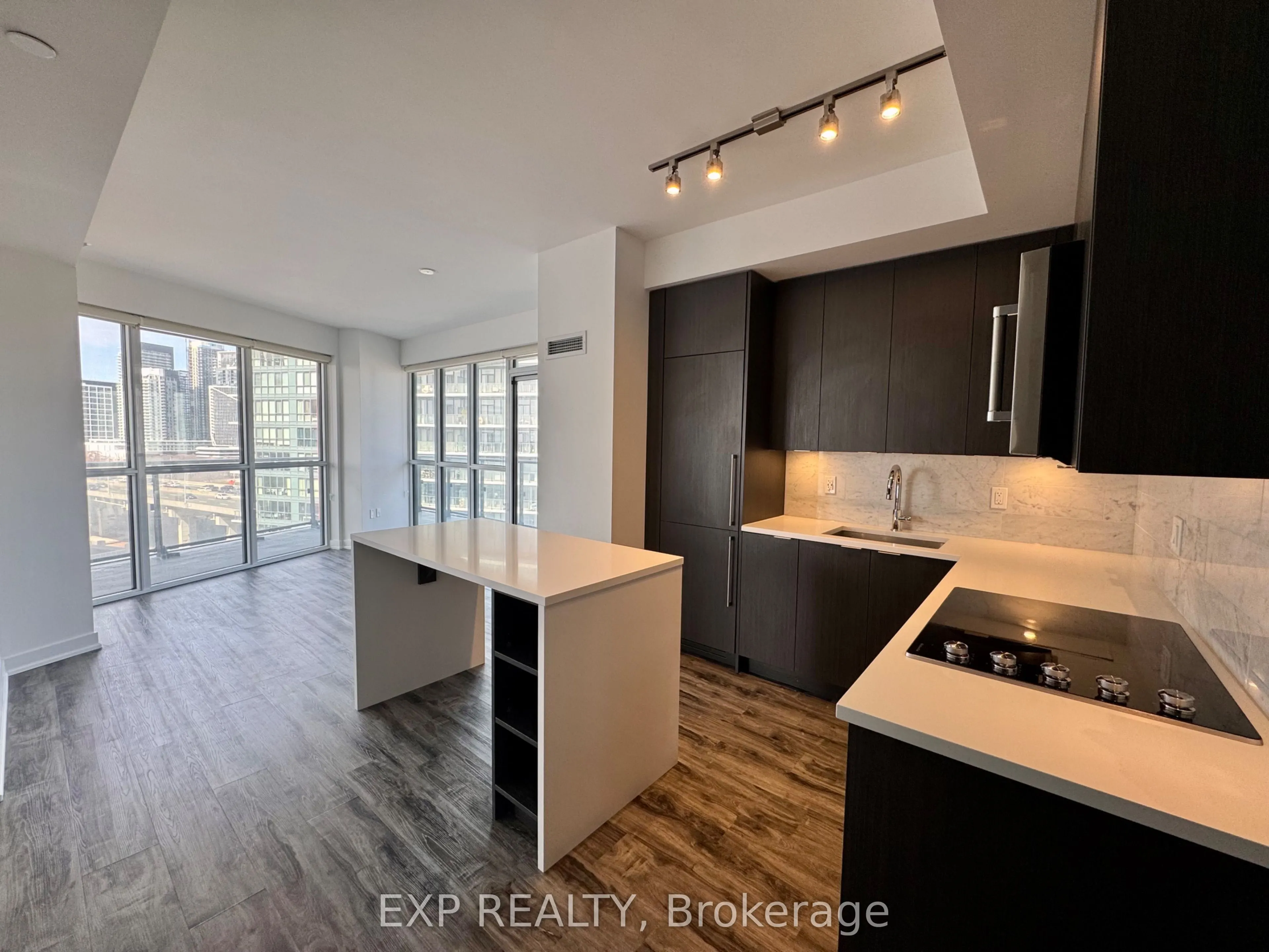 38 Iannuzzi Street, #1504