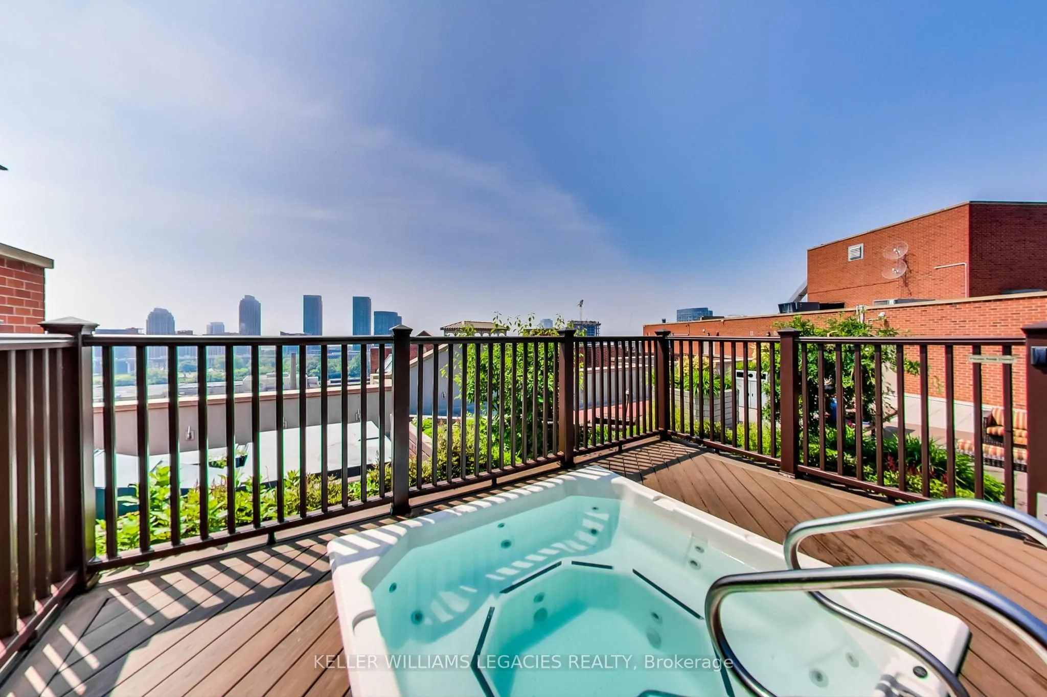 801 King Street W, #907