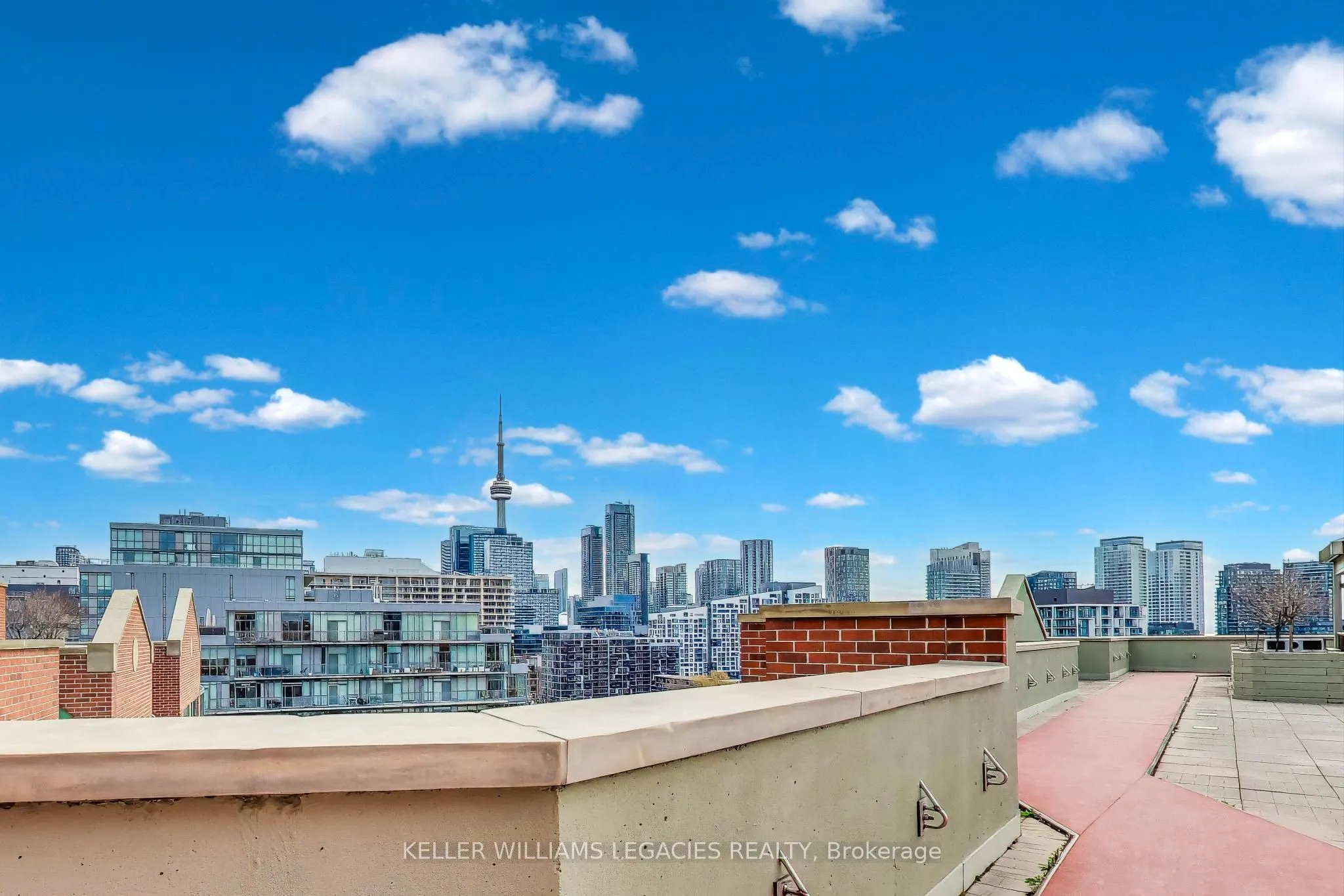 801 King Street W, #907