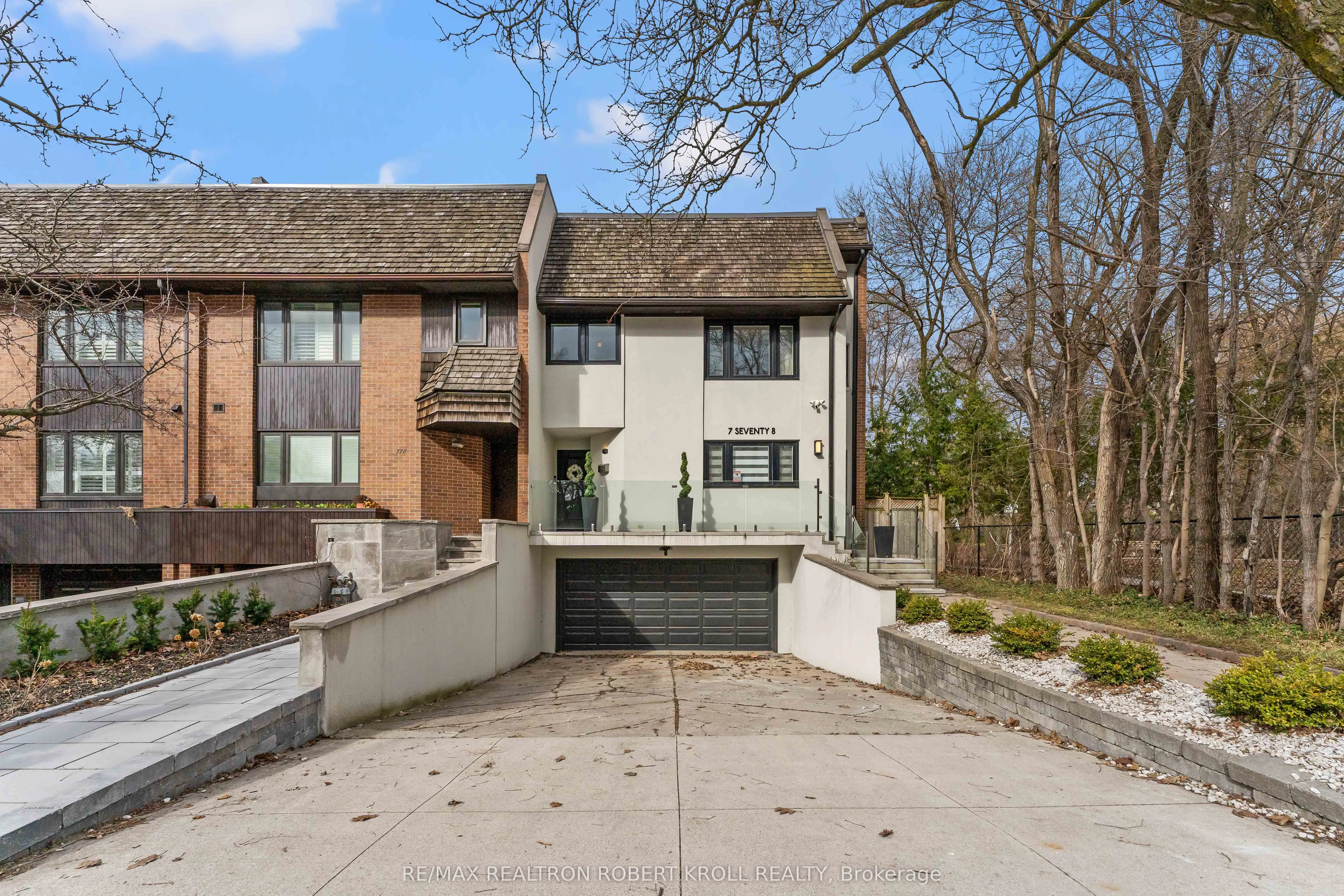 778 Avenue Road