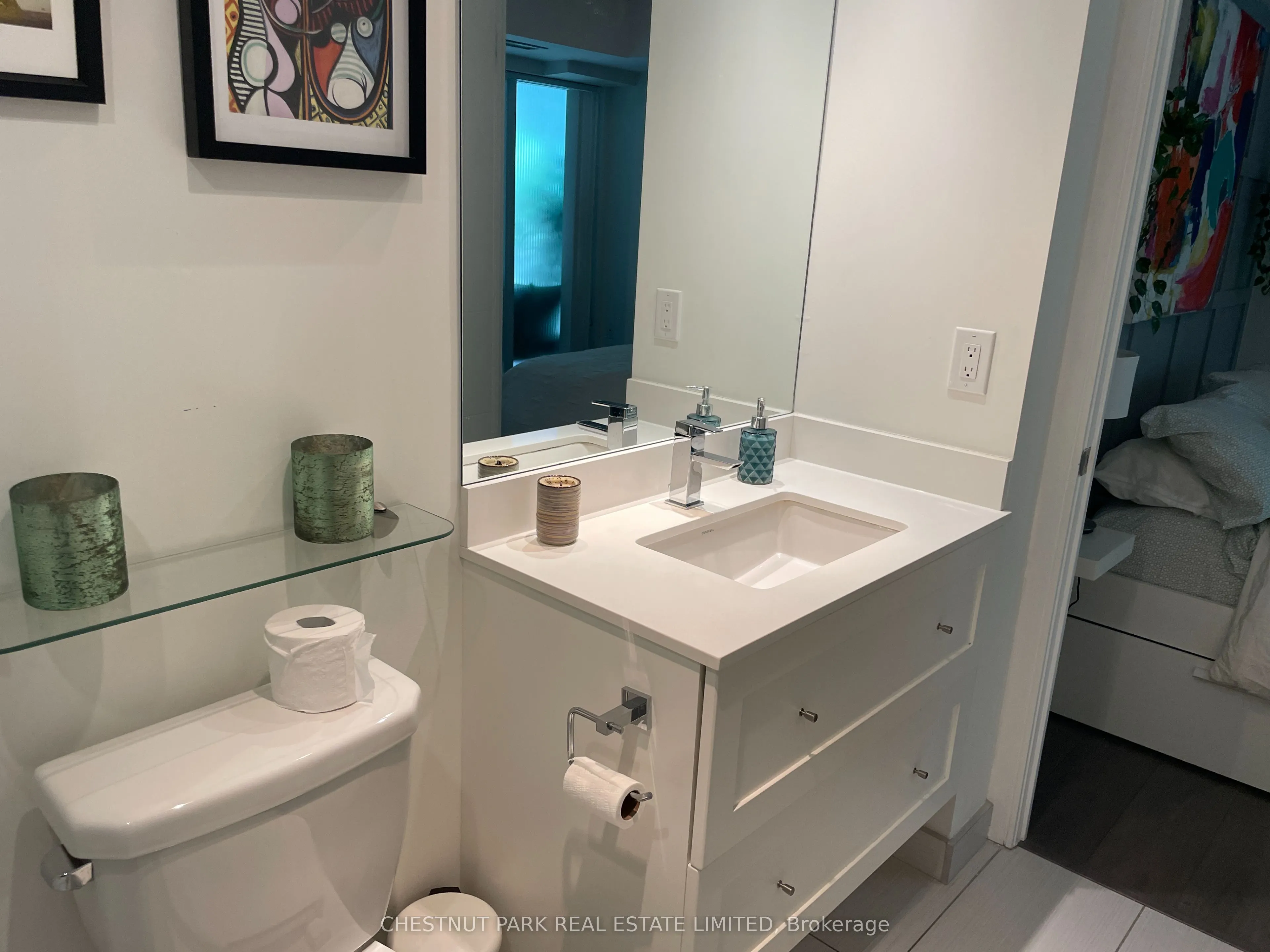 525 Adelaide Street W #701