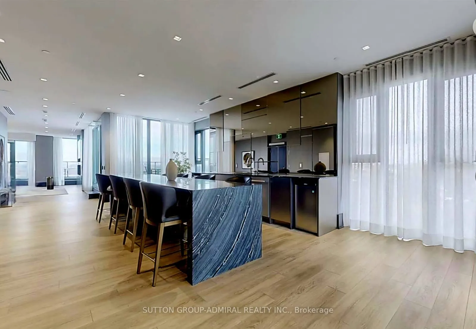 250 Lawrence Avenue W #709