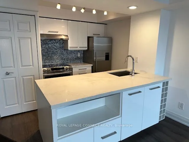 801 King Street W, #1112