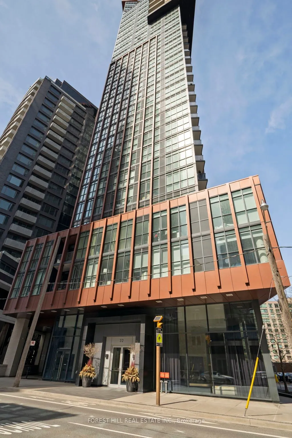 32 Davenport Road, #306