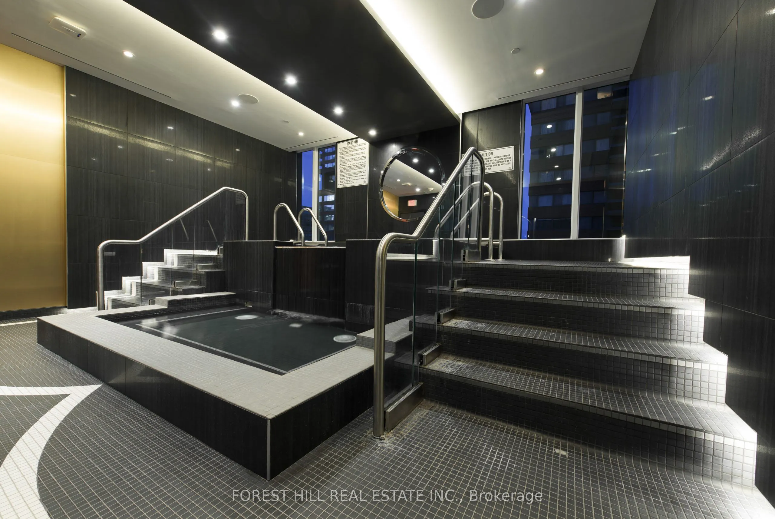 32 Davenport Road #306