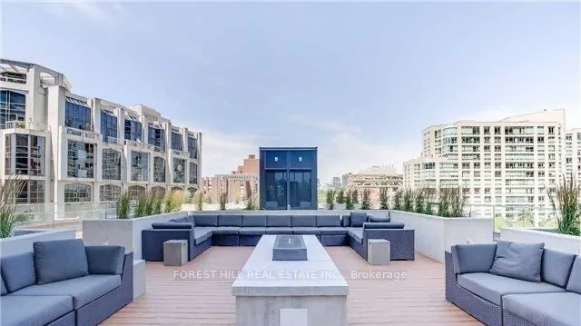 32 Davenport Road #306