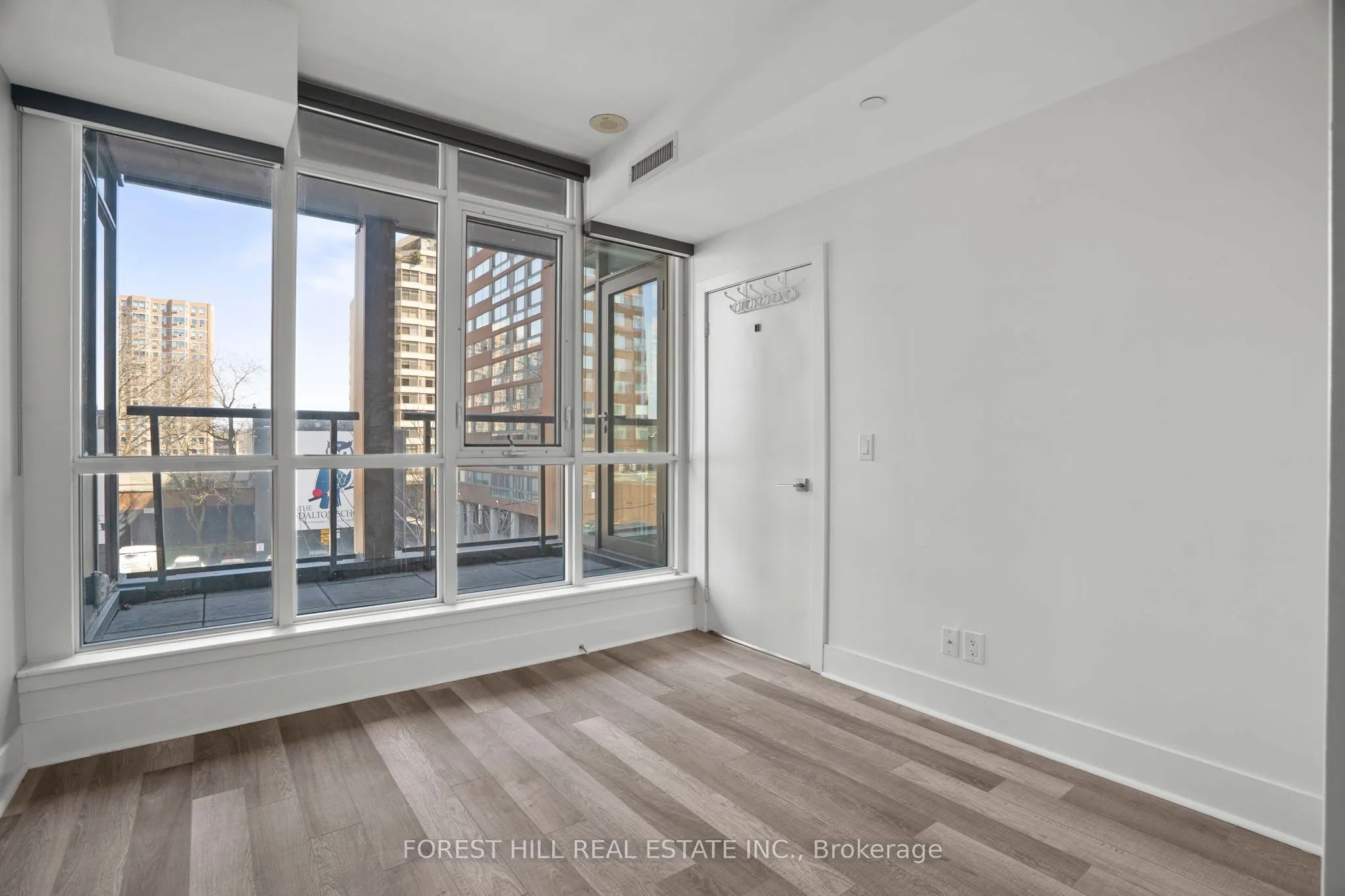 32 Davenport Road #306