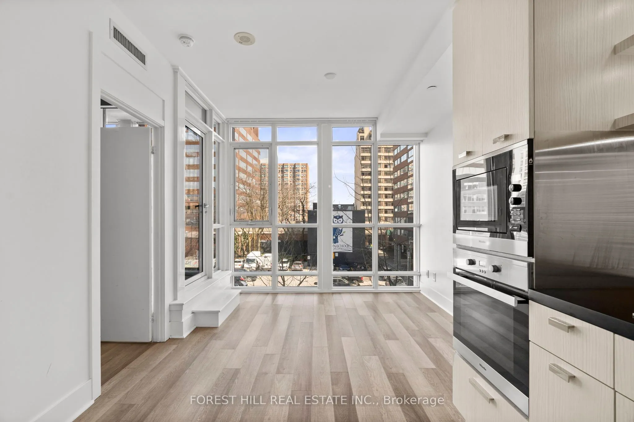 32 Davenport Road #306