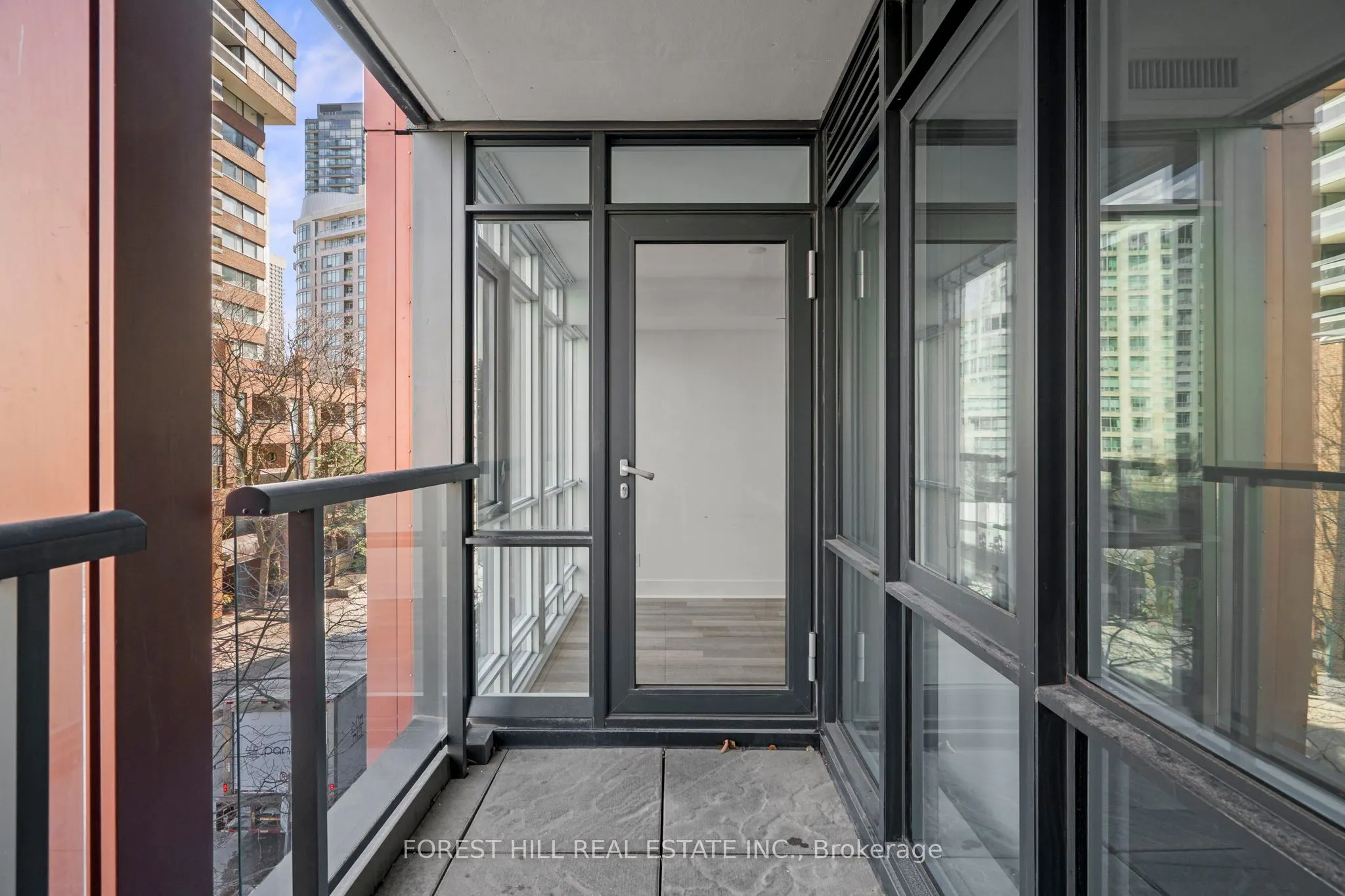 32 Davenport Road #306