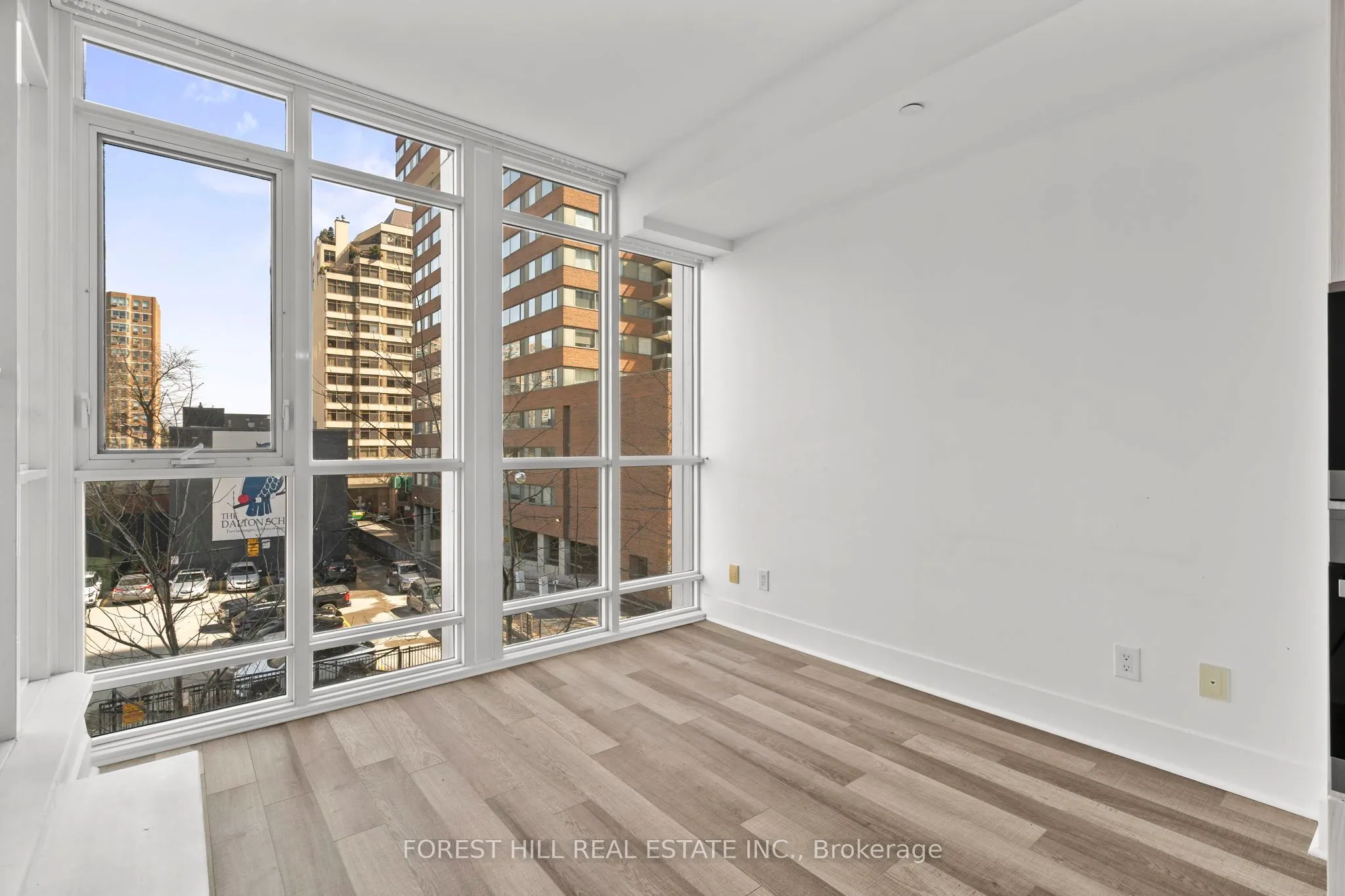 32 Davenport Road #306