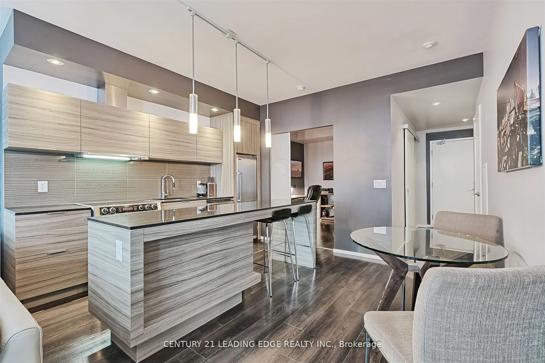 8 Charlotte Street, #405