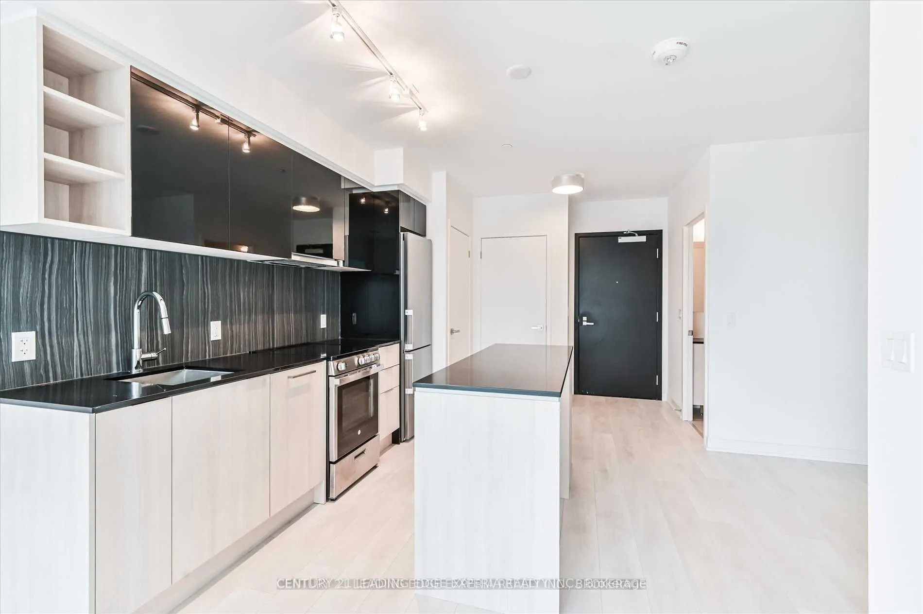 31 Tippett Road #658