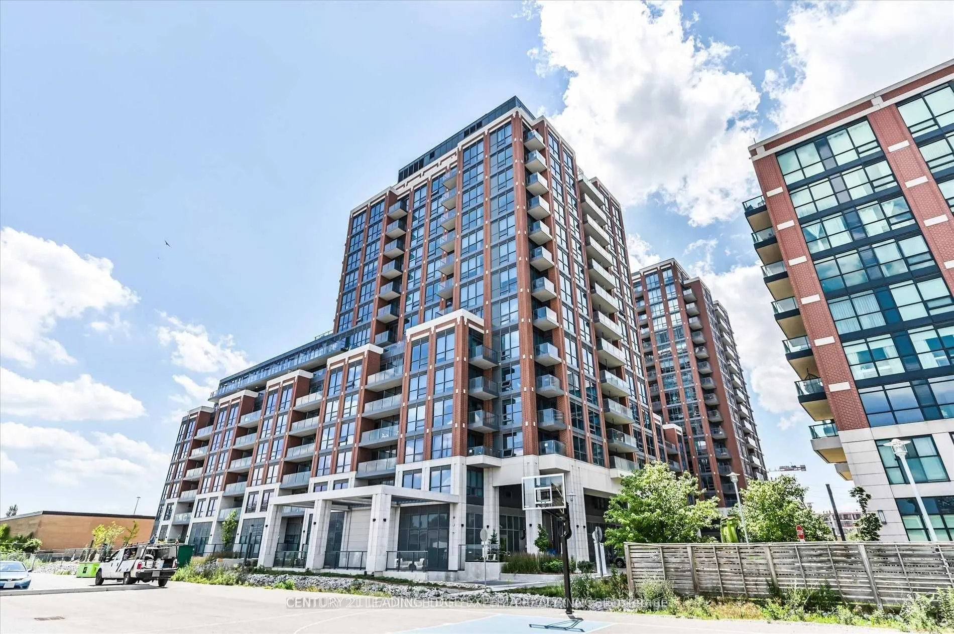 31 Tippett Road #658