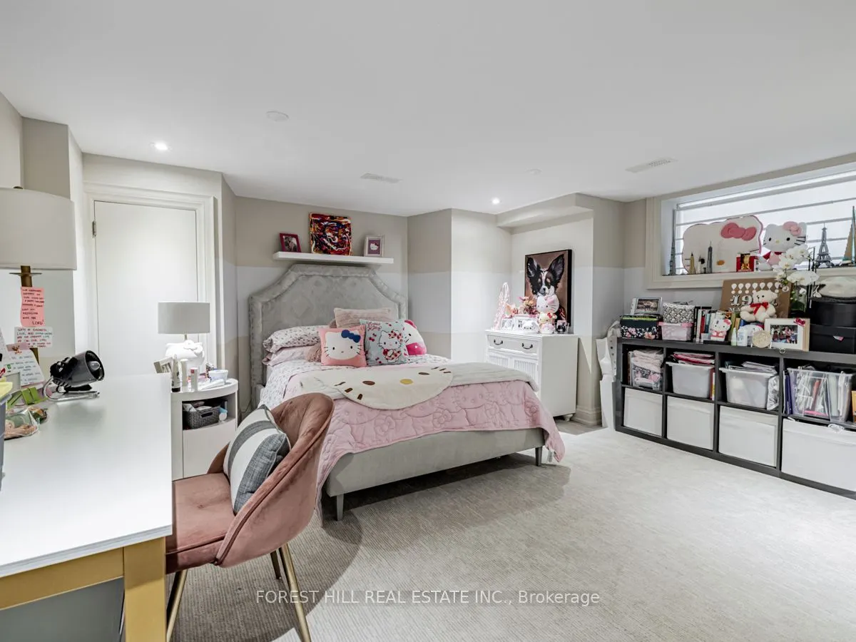17 Hillholm Road