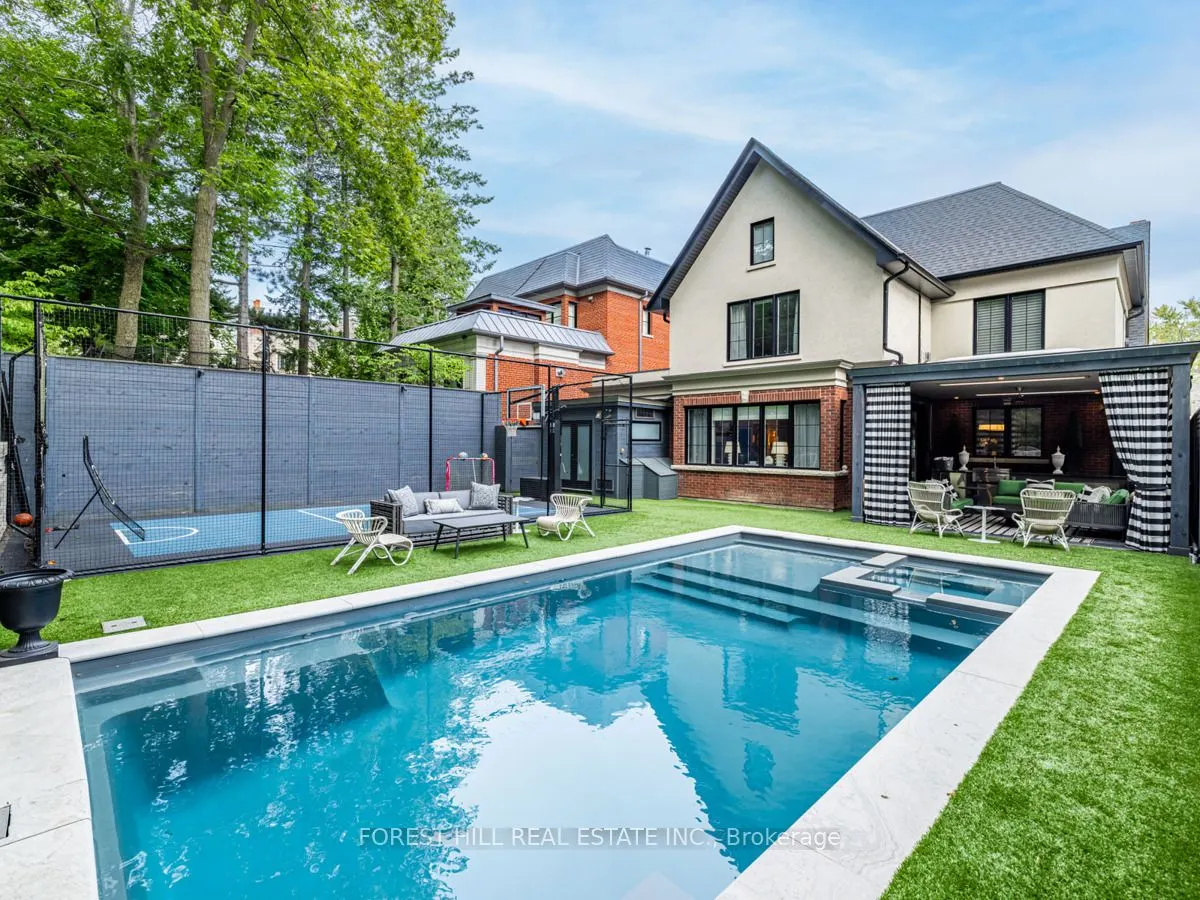 17 Hillholm Road