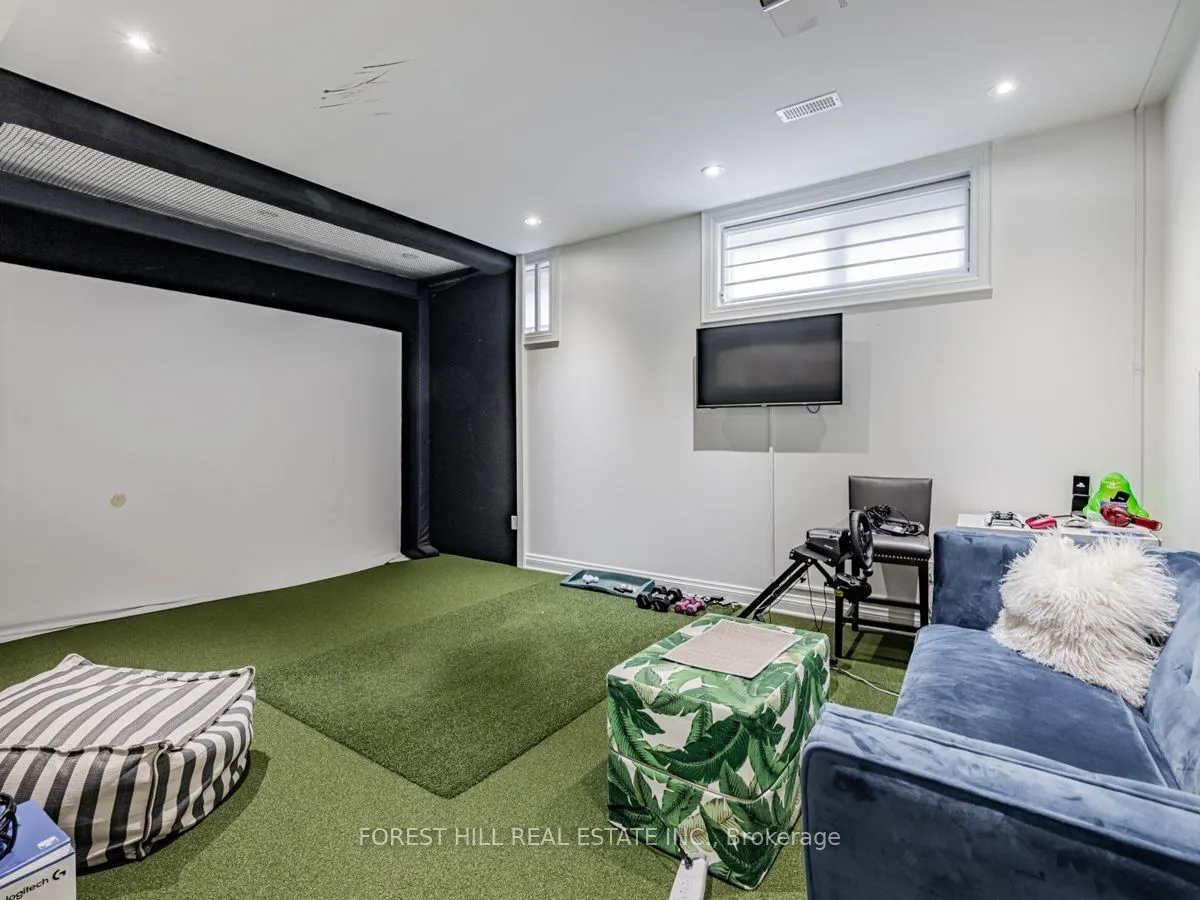 17 Hillholm Road