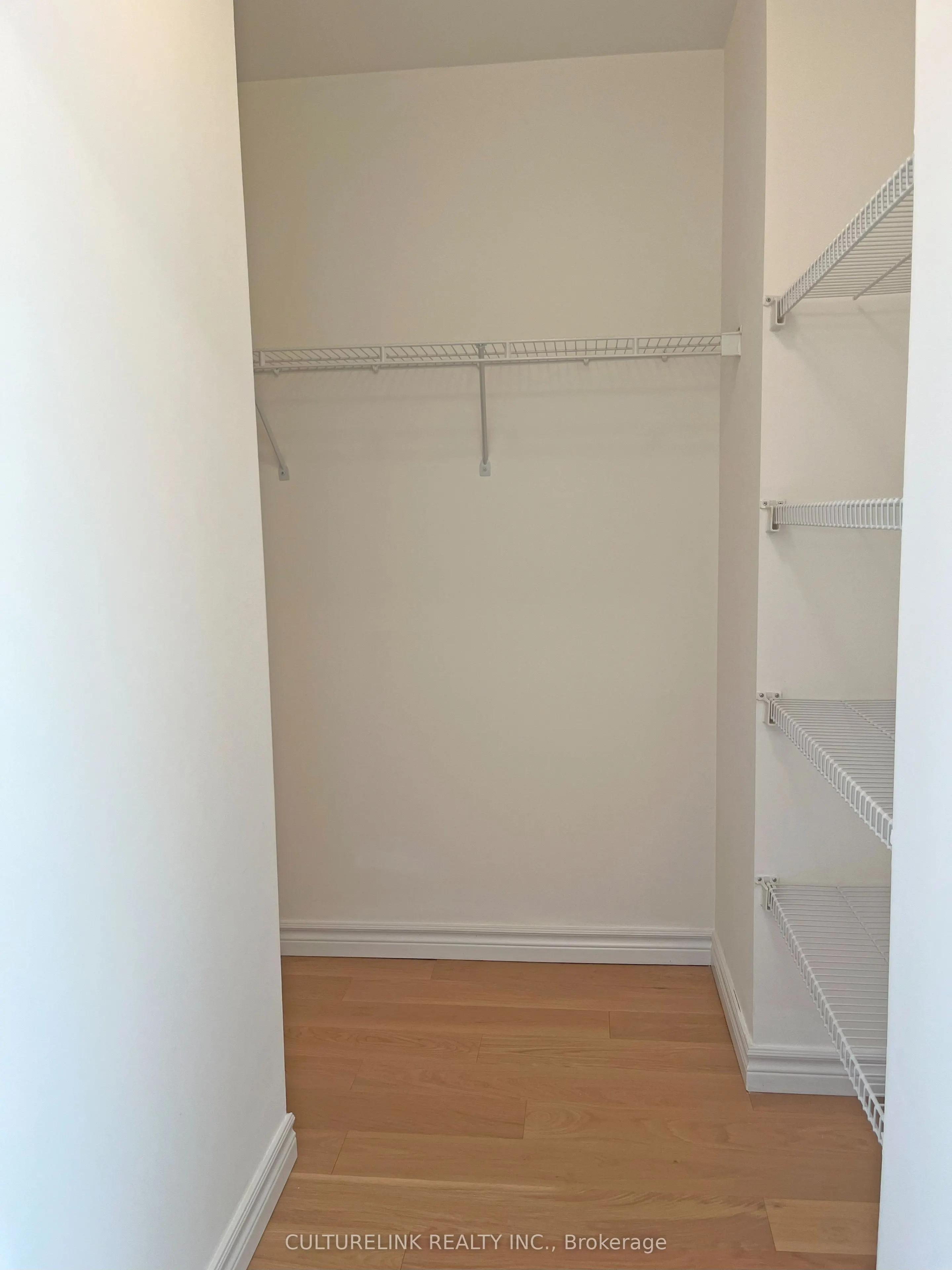 28 Sommerset Way, #1502