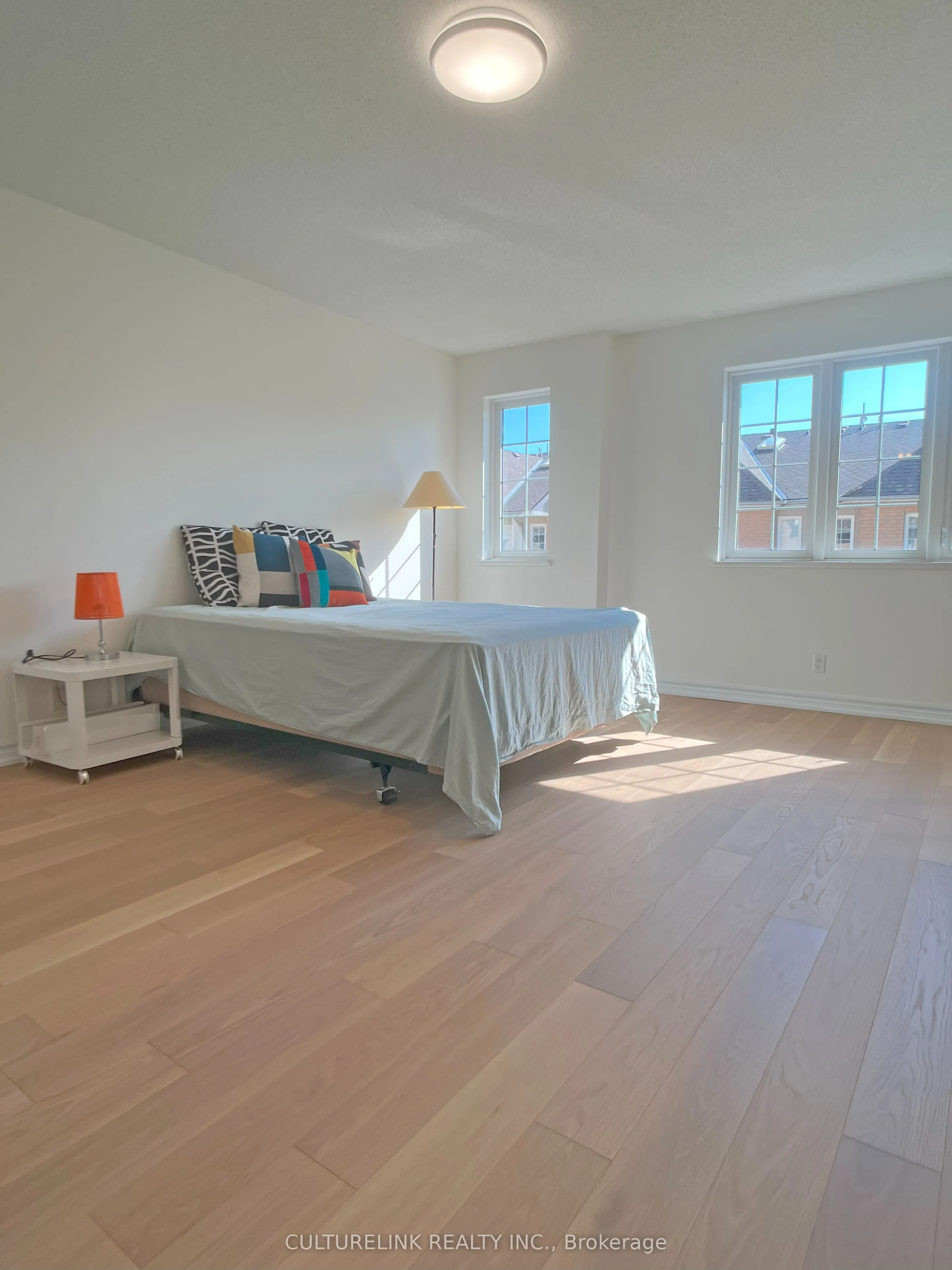 28 Sommerset Way, #1502