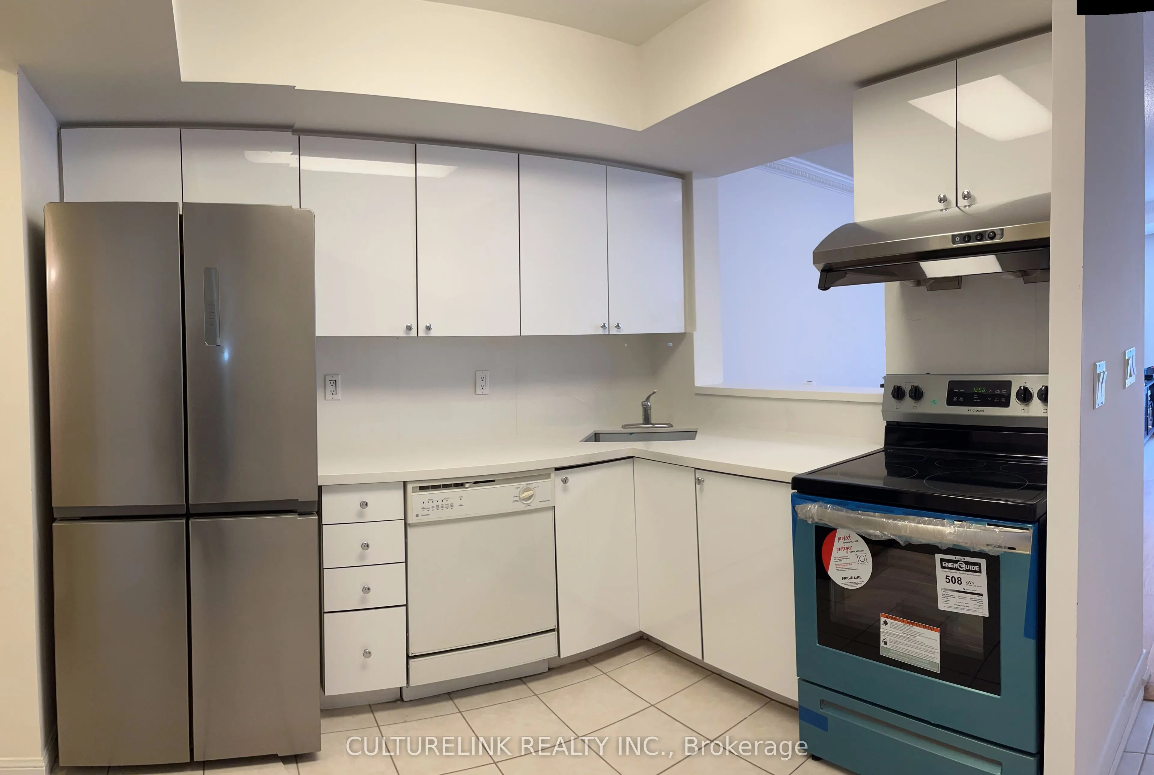 28 Sommerset Way, #1502