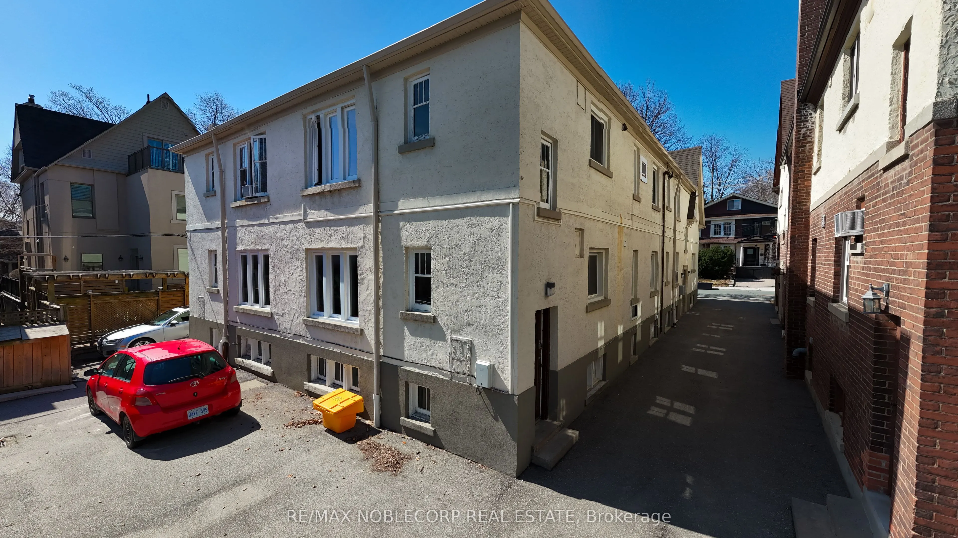 809-811 Duplex Avenue