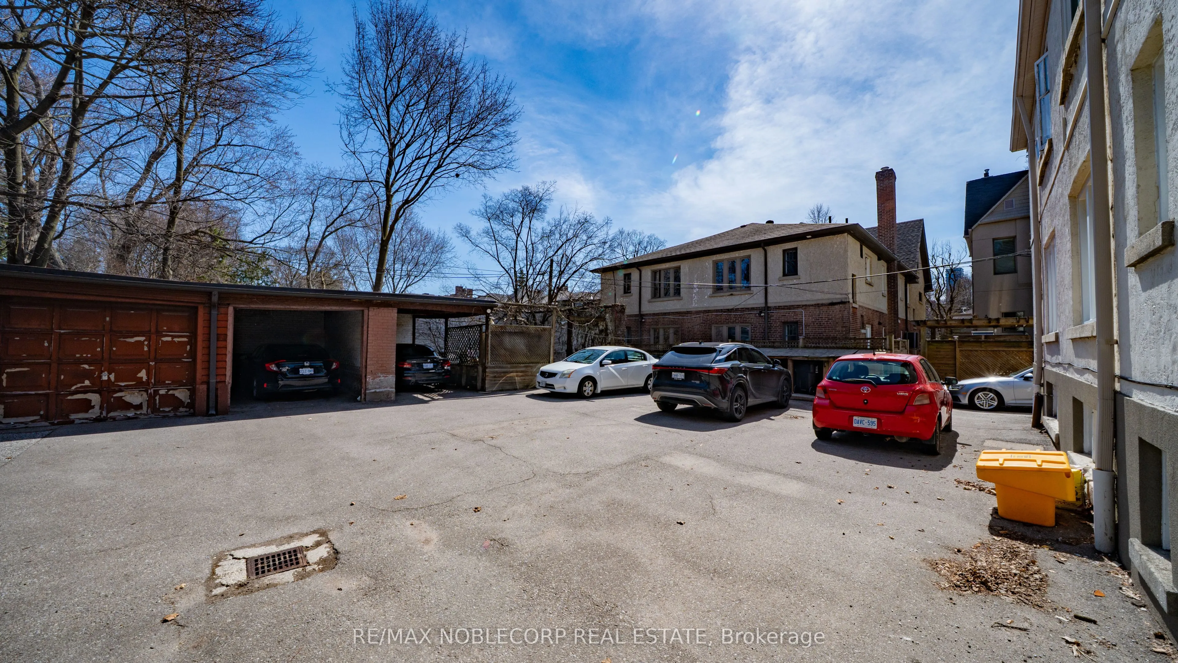 809-811 Duplex Avenue