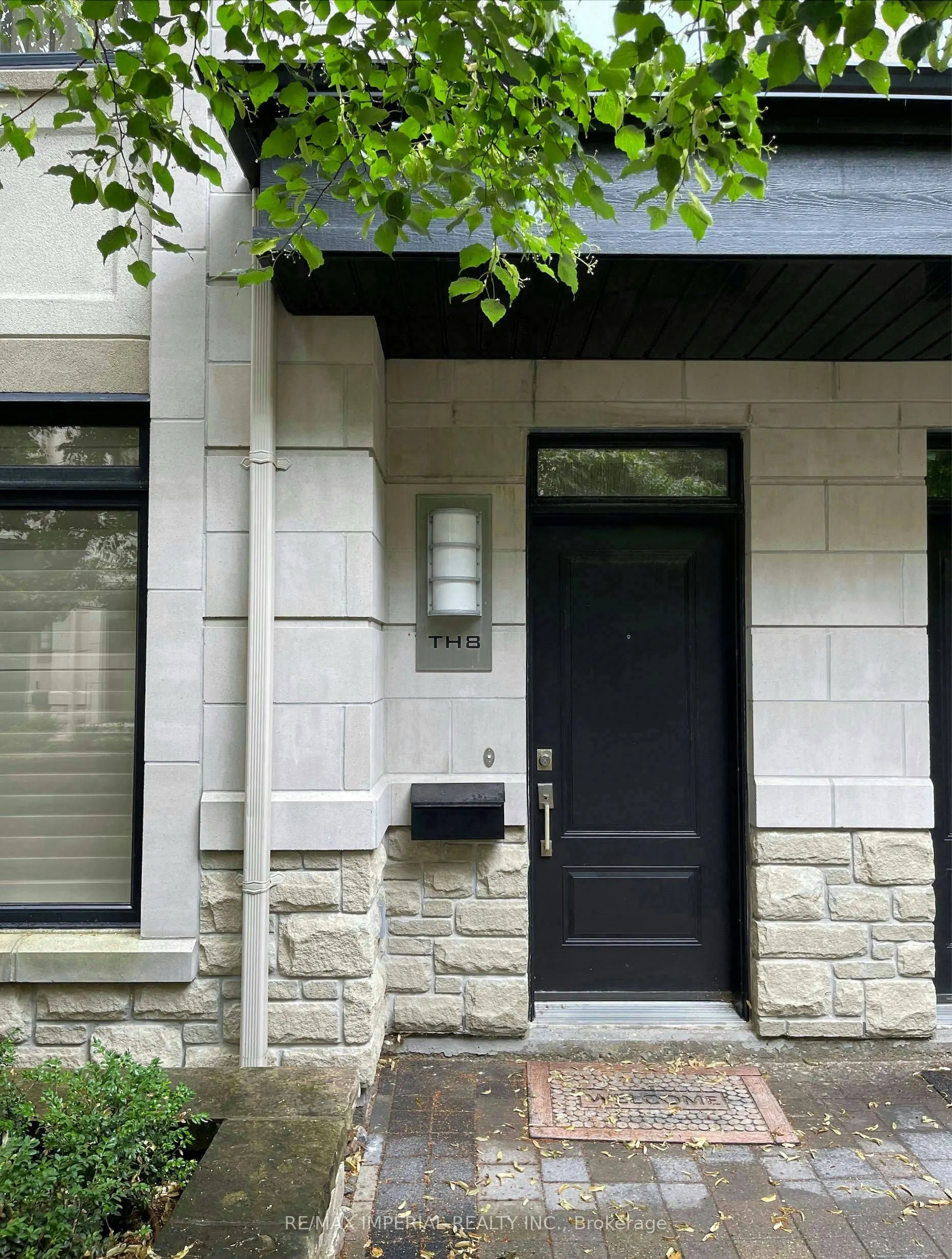 5 Oakburn Crescent, #Th8
