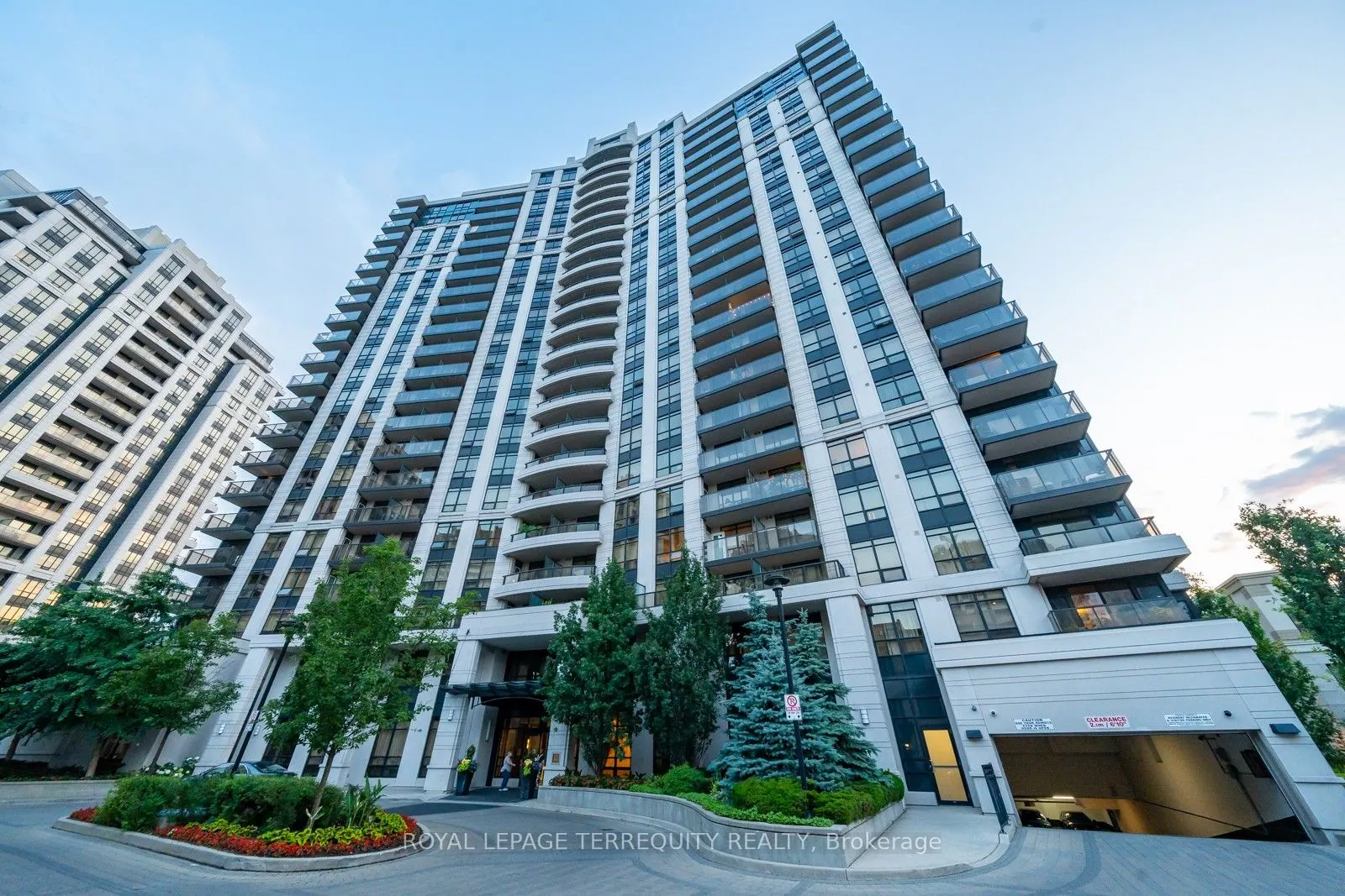 105 Harrison Garden Boulevard, #2111