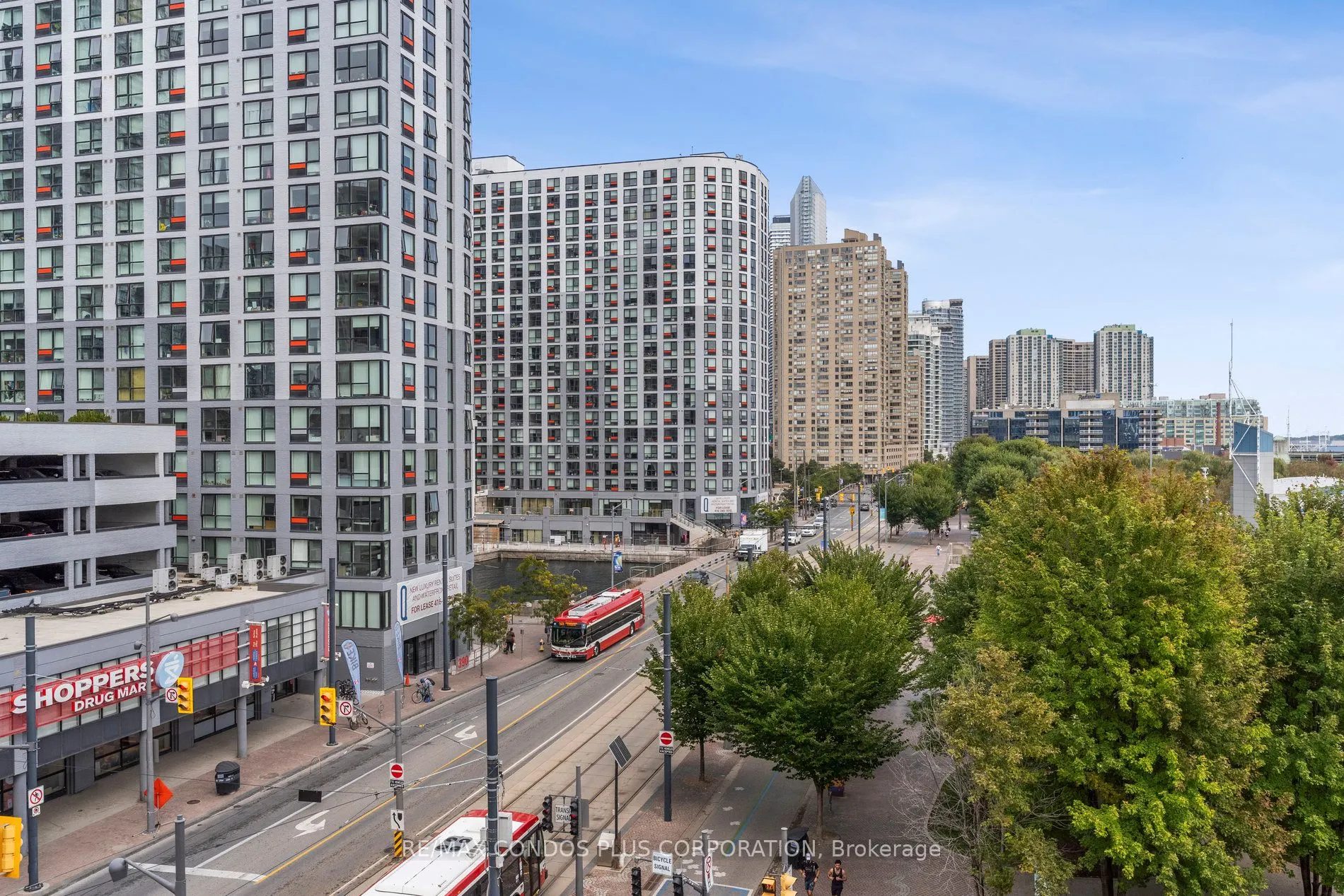401 Queens Quay W, #512