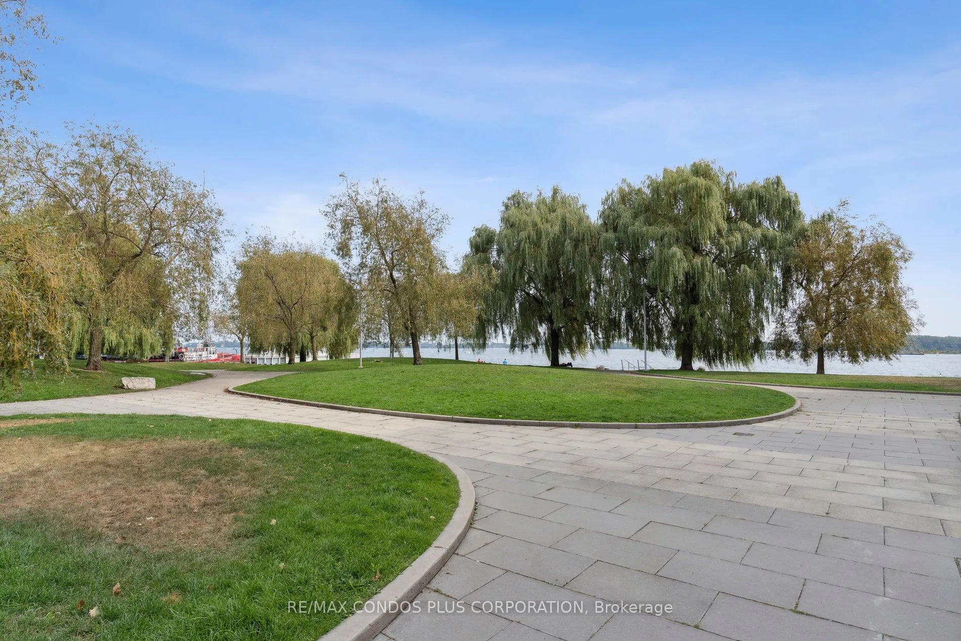 401 Queens Quay W, #512