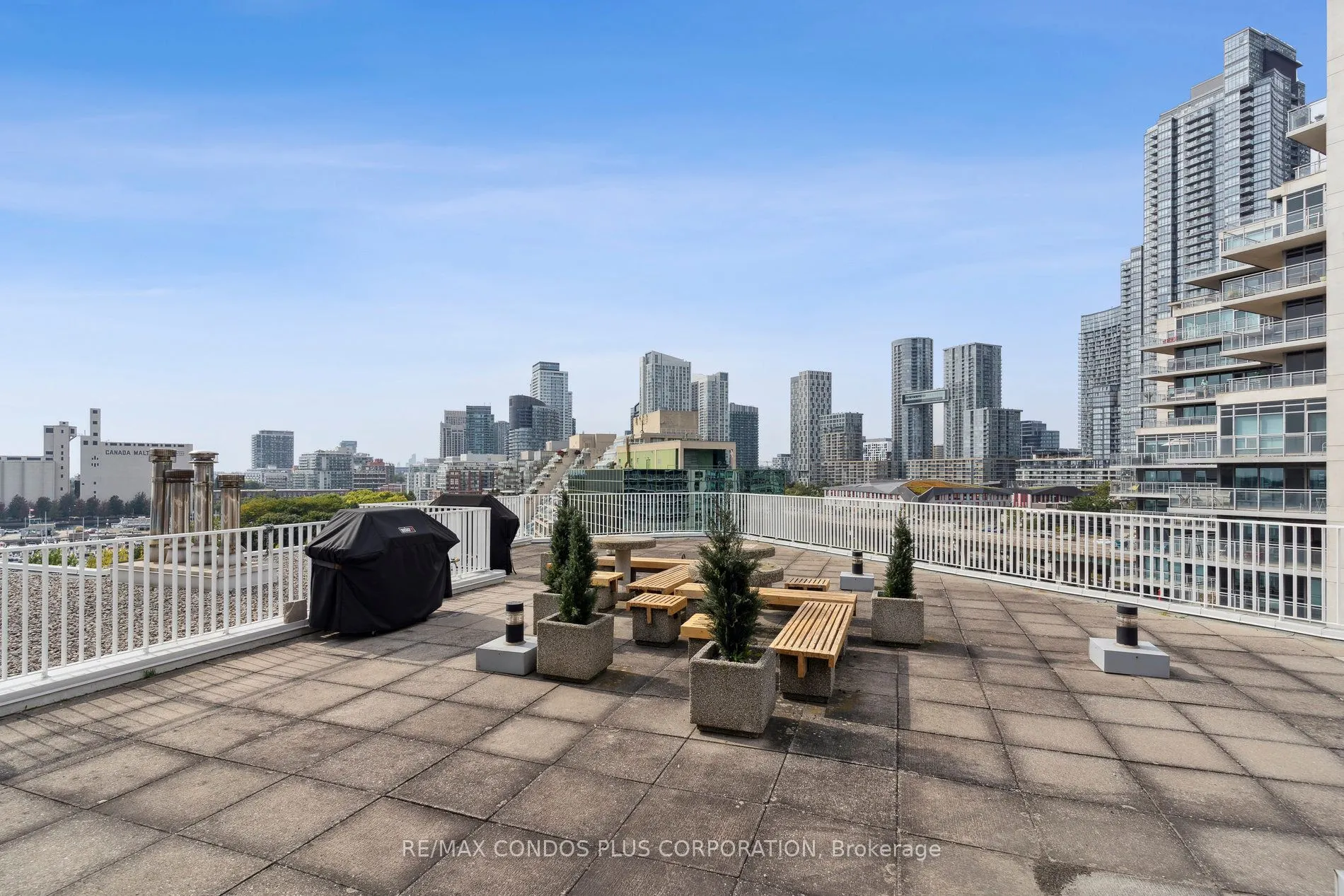 401 Queens Quay W, #512