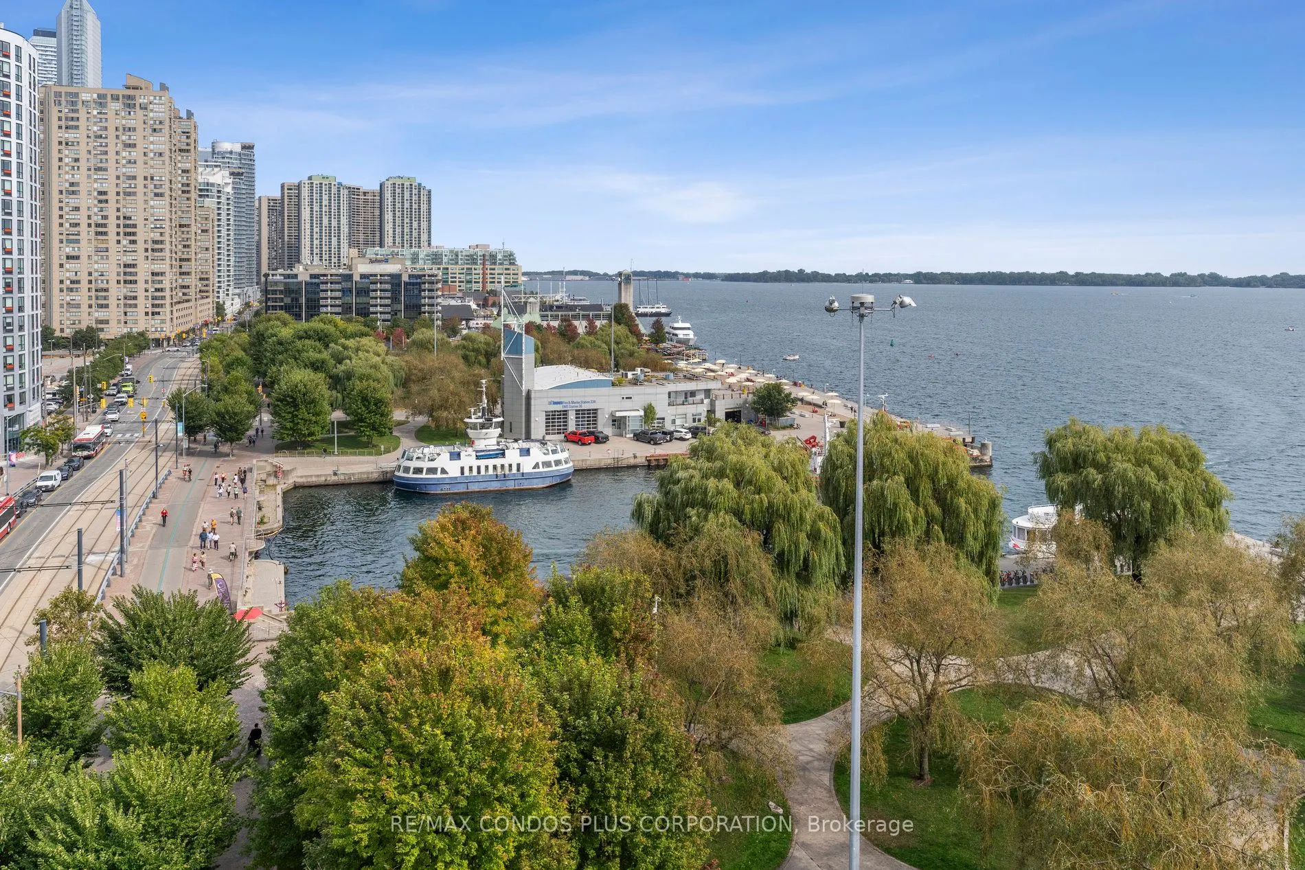 401 Queens Quay W, #512