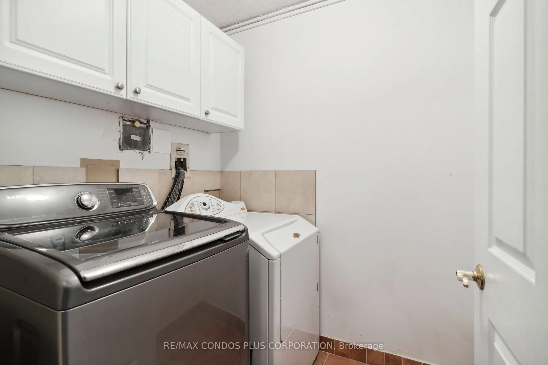 401 Queens Quay W, #512