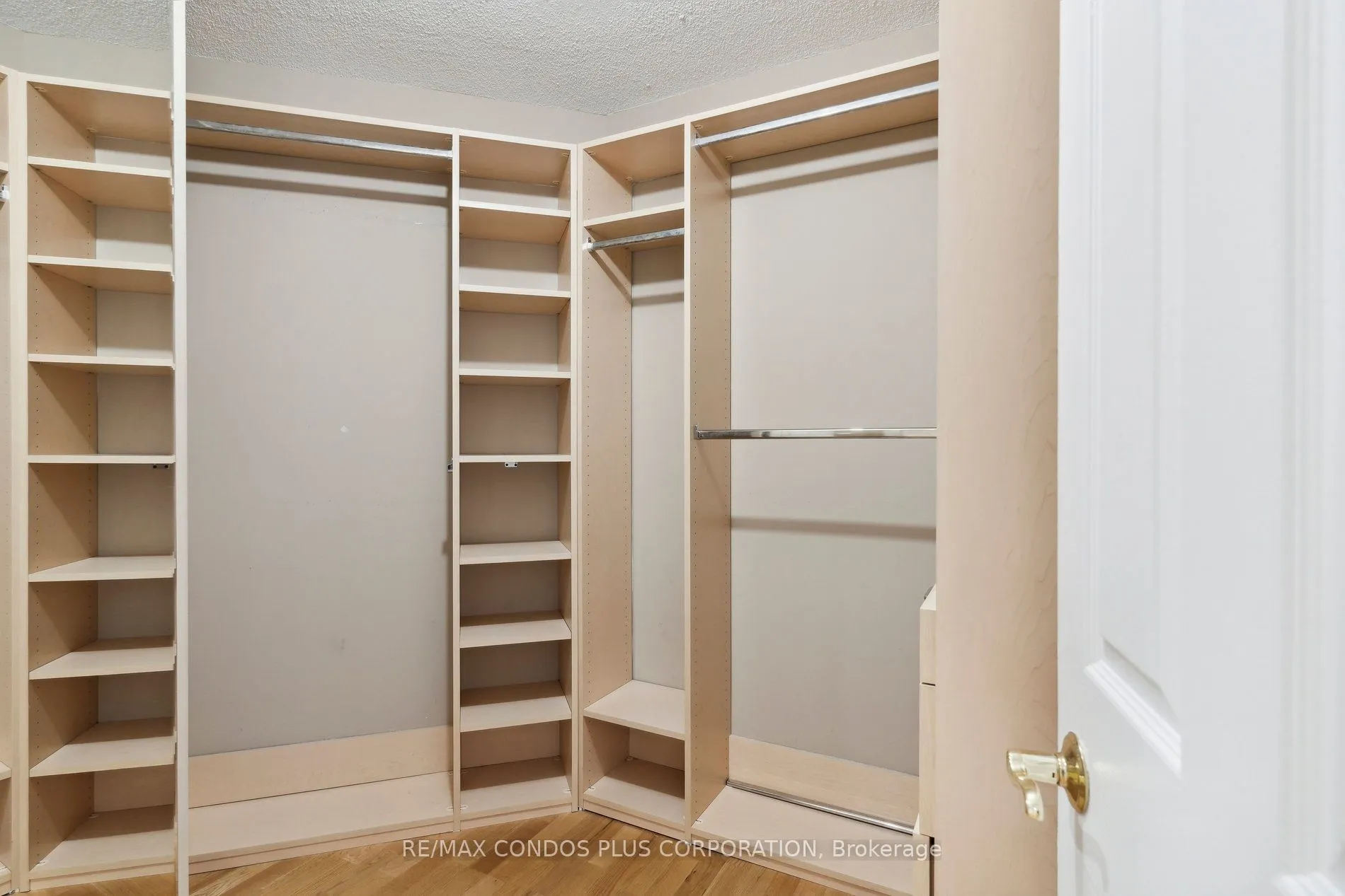 401 Queens Quay W, #512