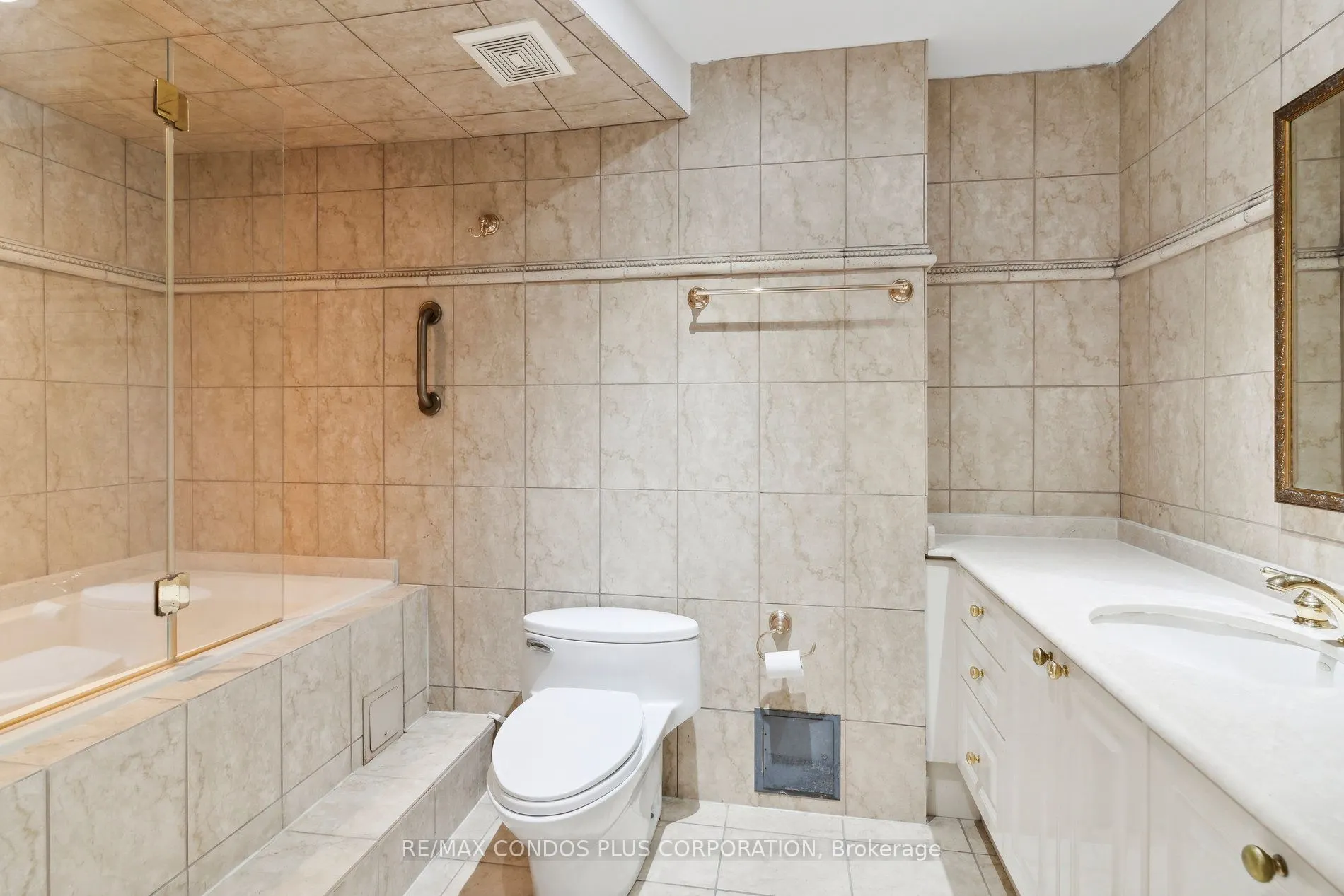 401 Queens Quay W, #512