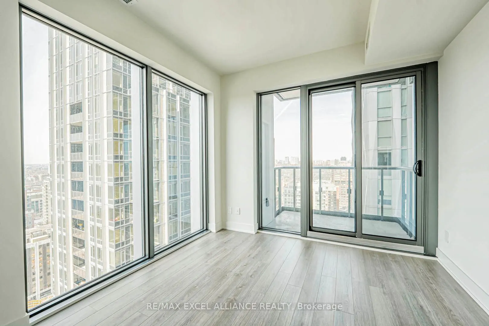 8 Cumberland Street, #2302