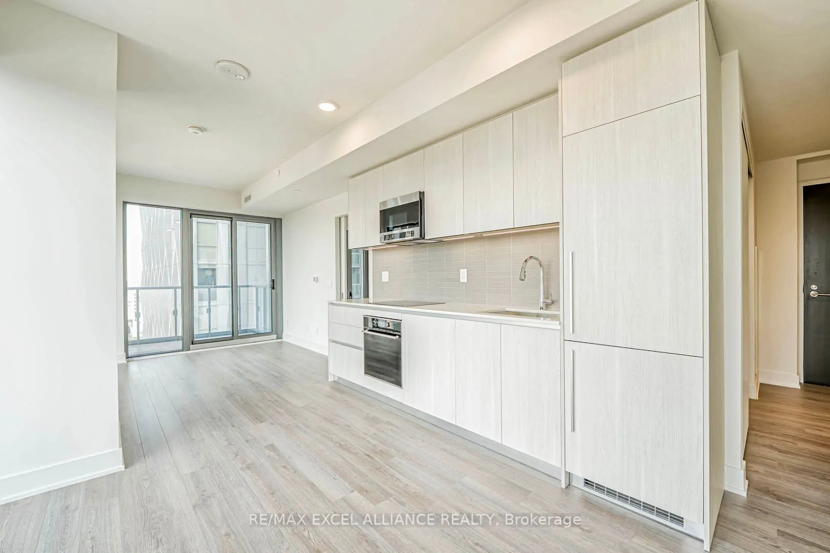 8 Cumberland Street, #2302