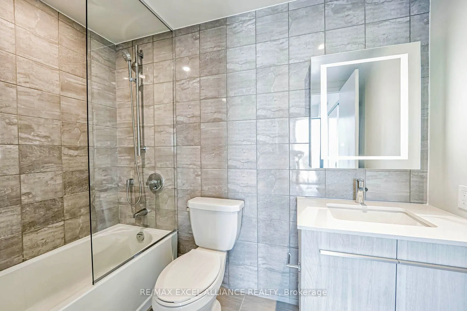 8 Cumberland Street, #2302